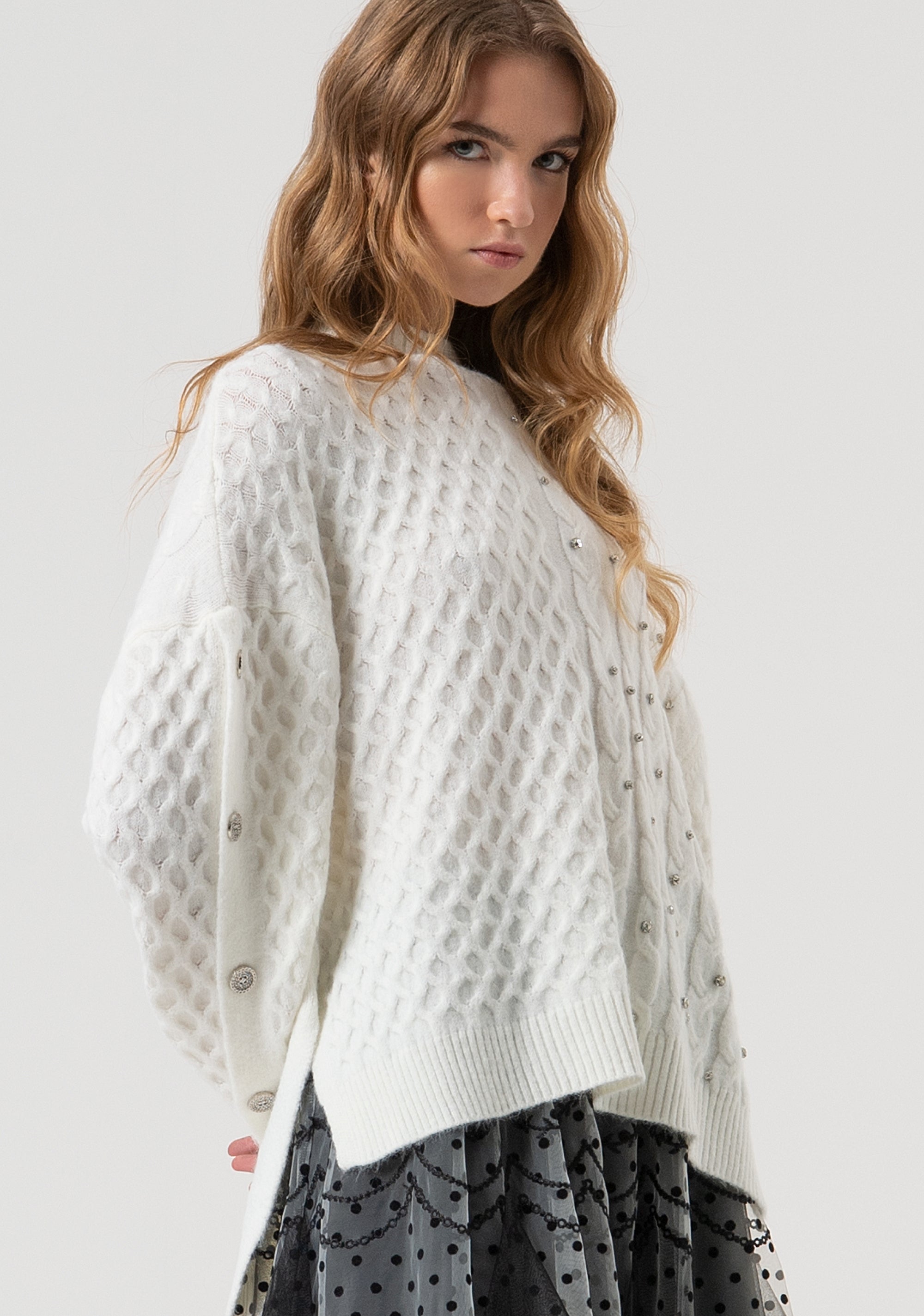 Maglia over con punto treccia e pietre luminose applicate FR25WT7037K47101-108 Fracomina