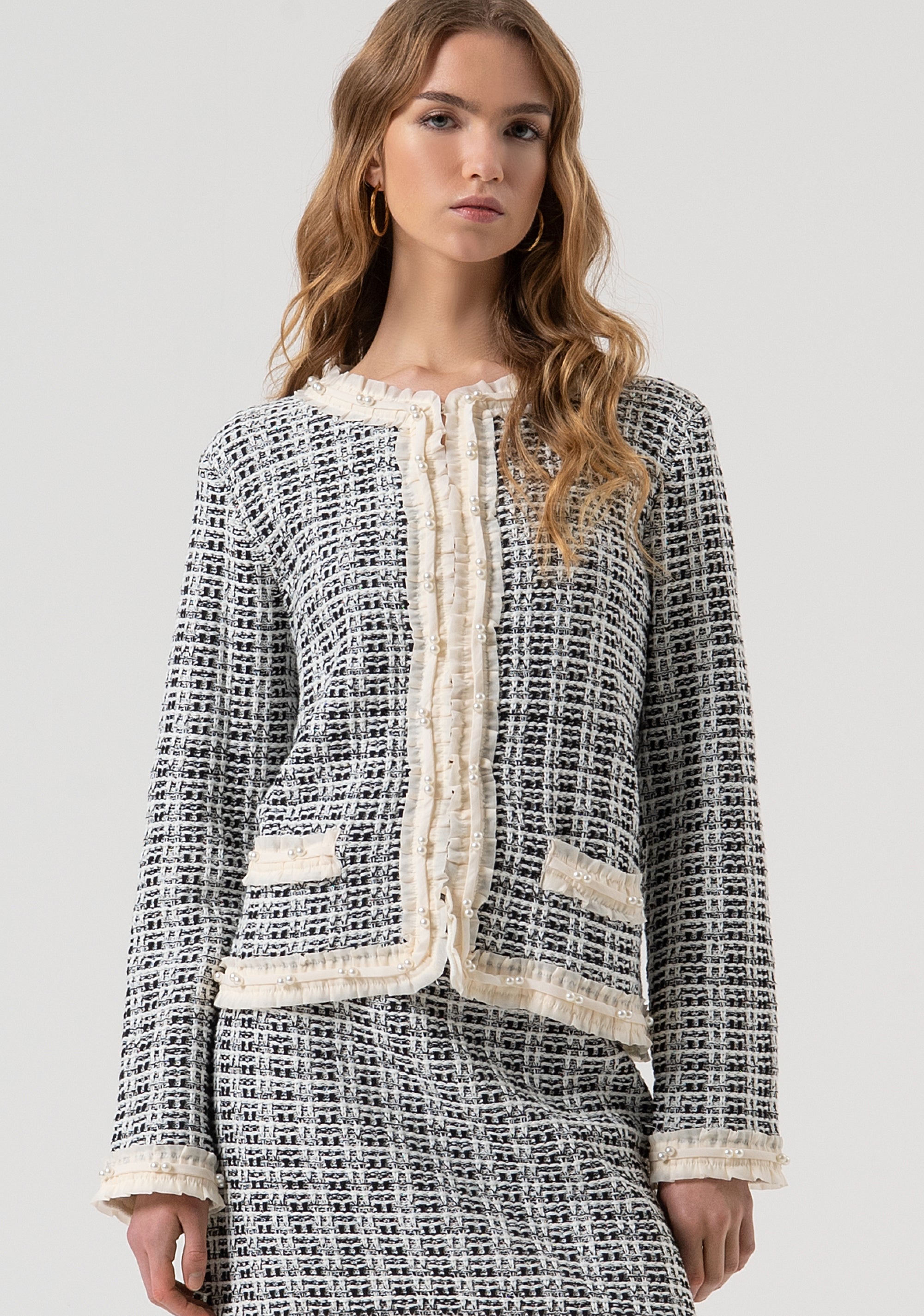 Cardigan regular con passamanerie e perle FR25WT8028K51601-054 Fracomina
