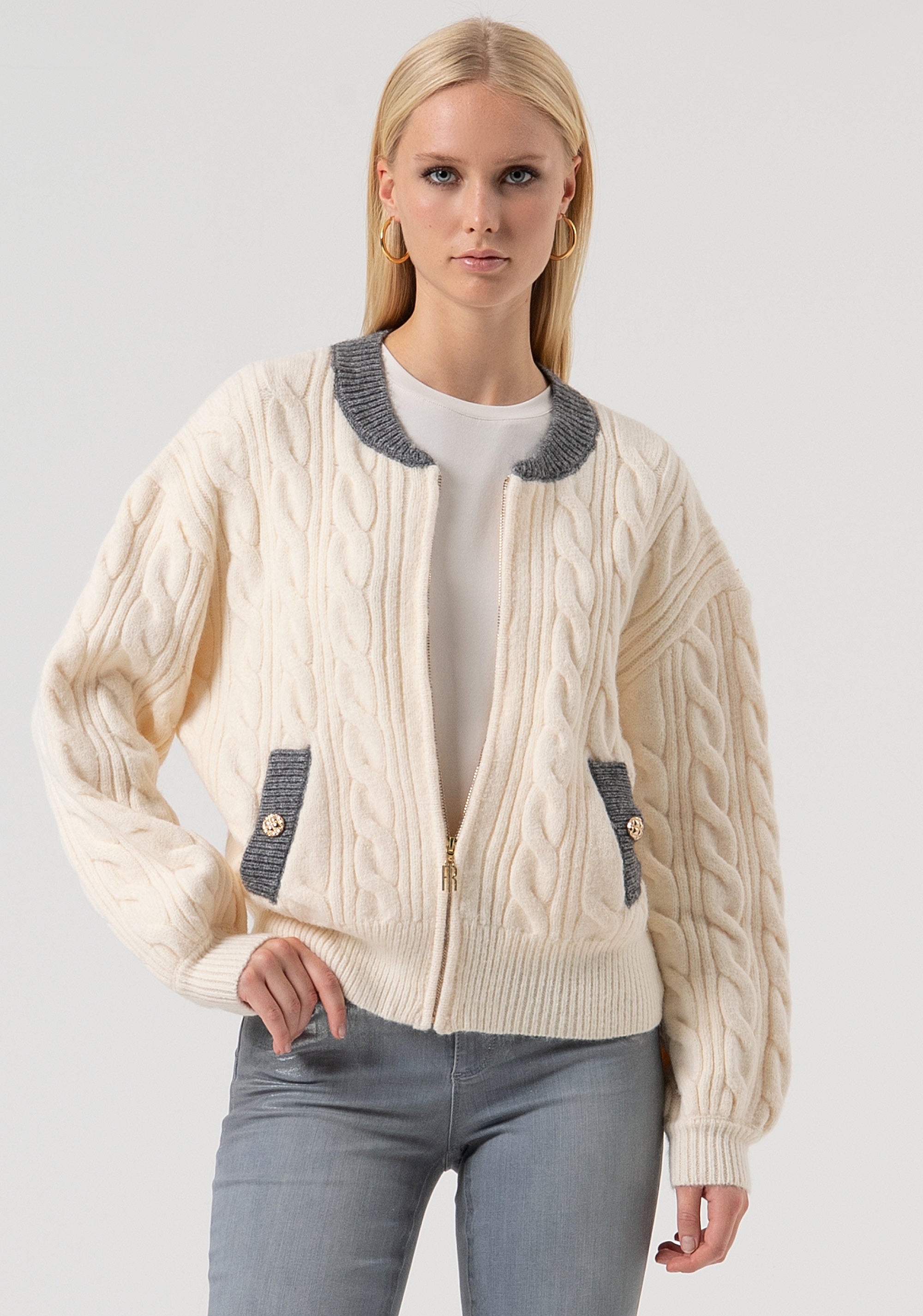 Bomber regular in maglia con punto treccia FR25WT8031K55401-T56 Fracomina