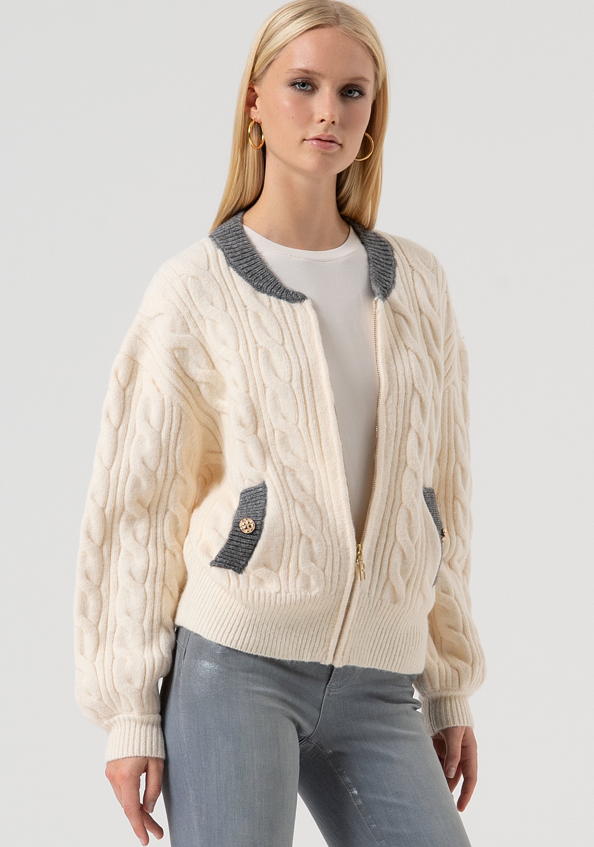 Bomber regular in maglia con punto treccia FR25WT8031K55401-T56 Fracomina