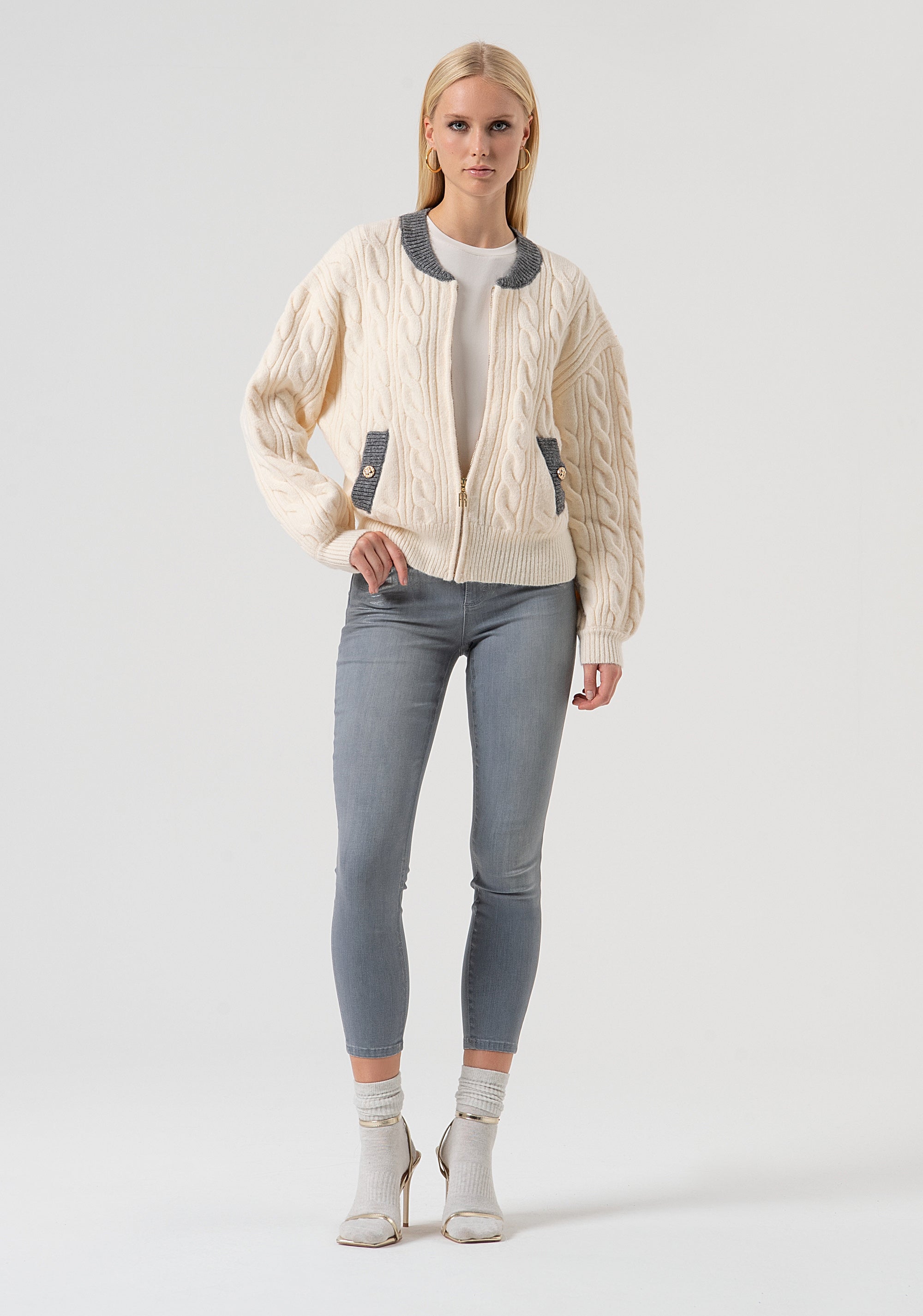 Bomber regular in maglia con punto treccia FR25WT8031K55401-T56 Fracomina