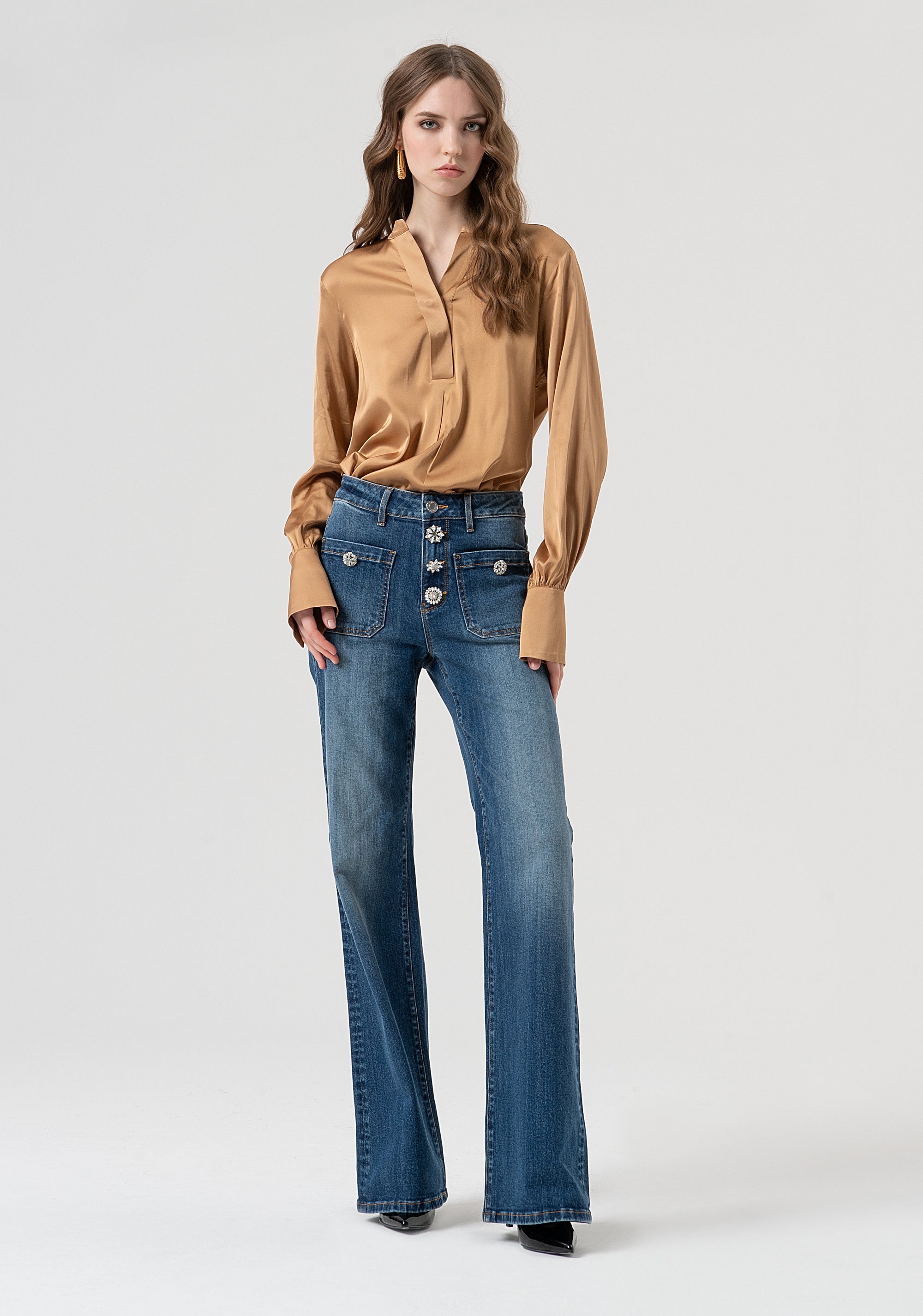 Jeans flare in denim con lavaggio medio FR25WV2011D401P2-A99 Fracomina