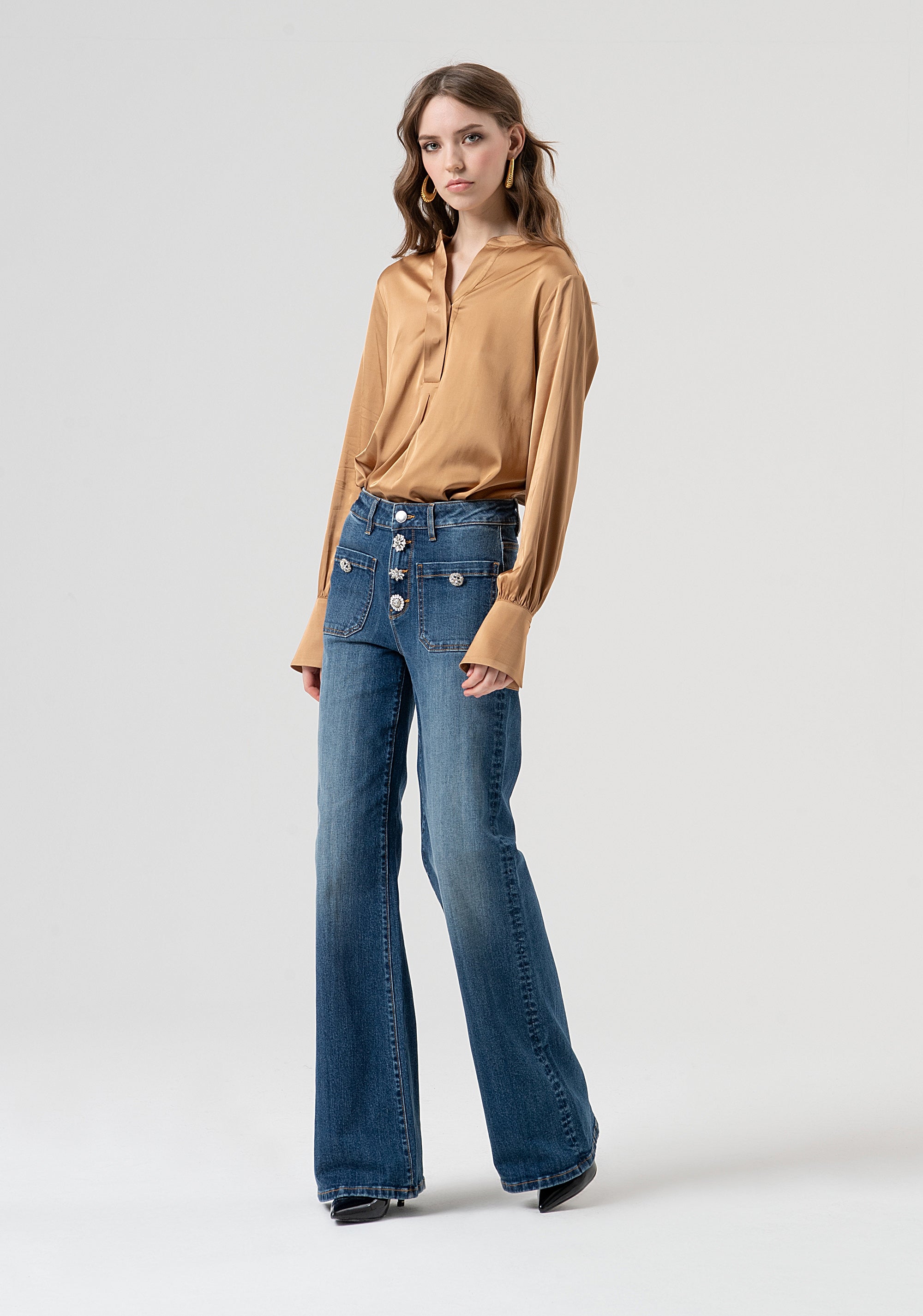 Jeans flare in denim con lavaggio medio FR25WV2011D401P2-A99 Fracomina