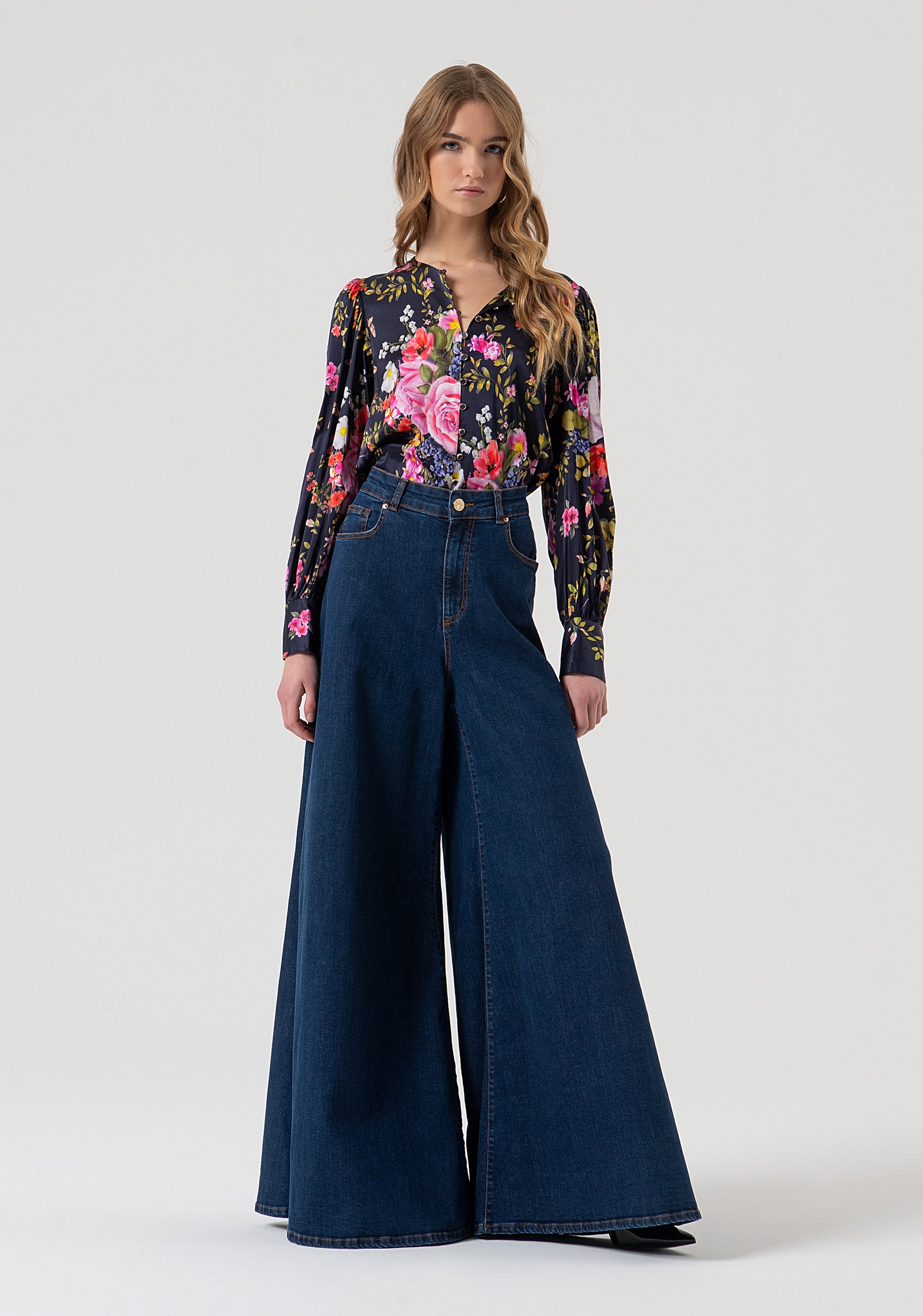 Jeans super flare in denim con lavaggio scuro FR25WV3014D46402-987 Fracomina