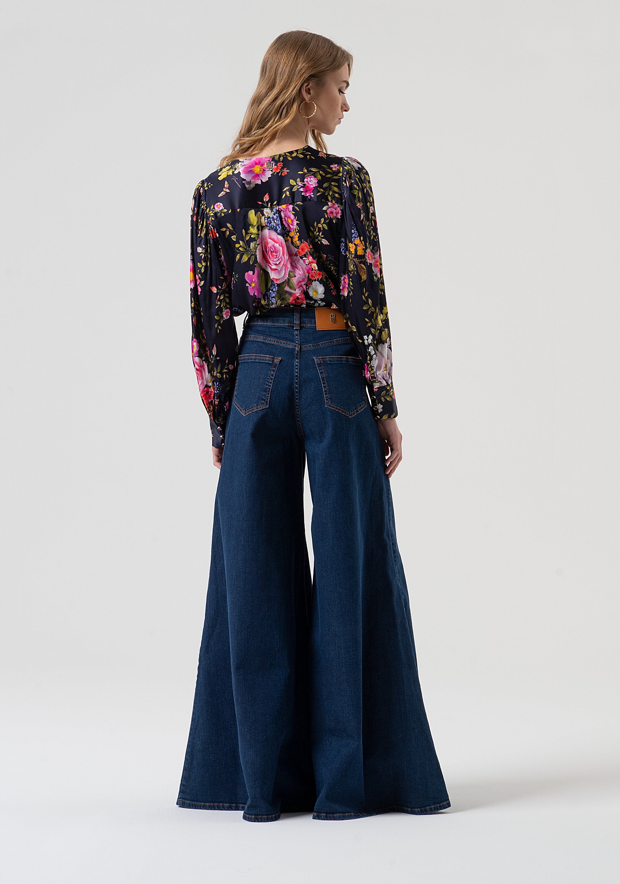 Jeans super flare in denim con lavaggio scuro FR25WV3014D46402-987 Fracomina