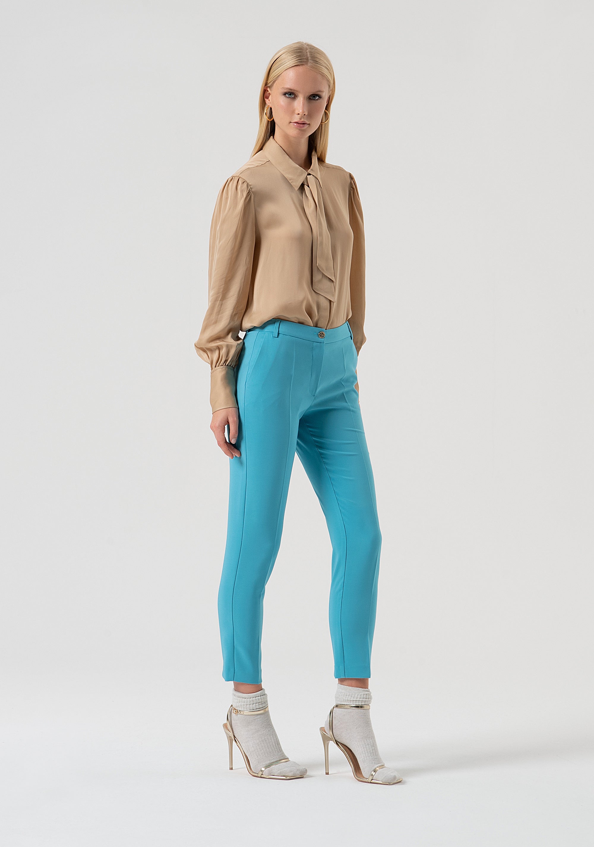 Pantalone regular chino