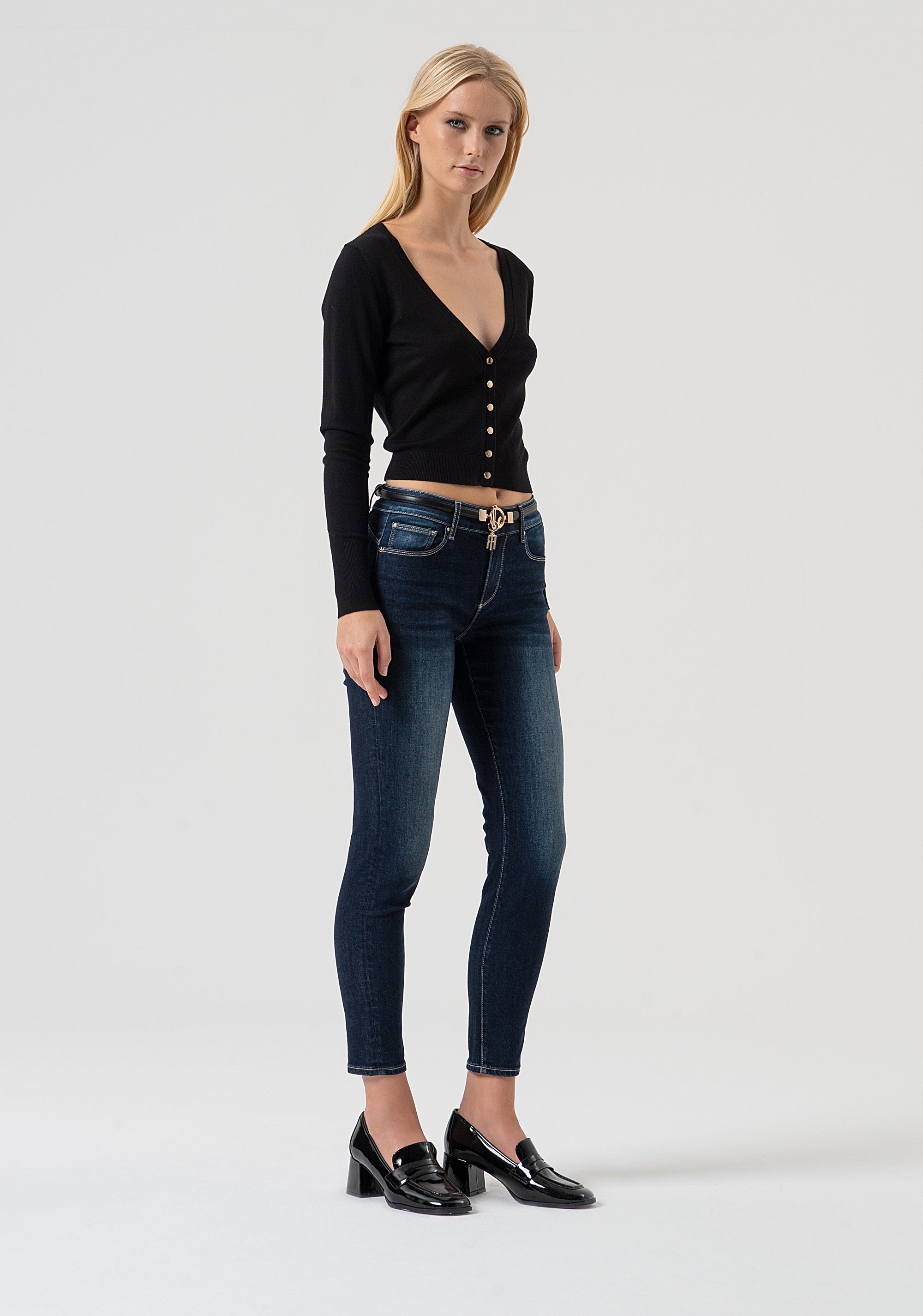 Jeans slim effetto push up in denim con lavaggio scuro FR25WV8000D46001-117 Fracomina