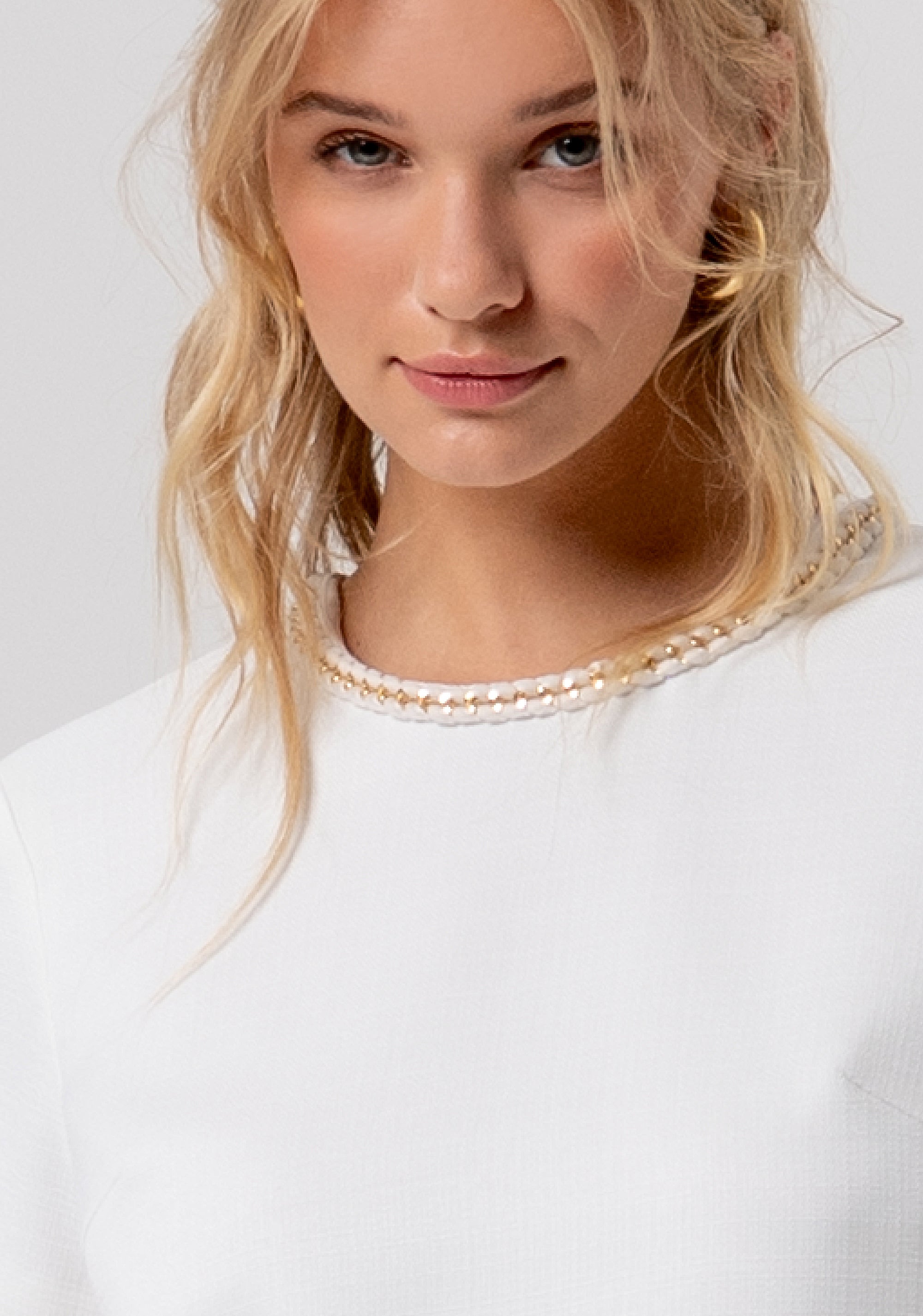 Top cropped con applicazioni luminose FR26ST1001W43901-108 Fracomina