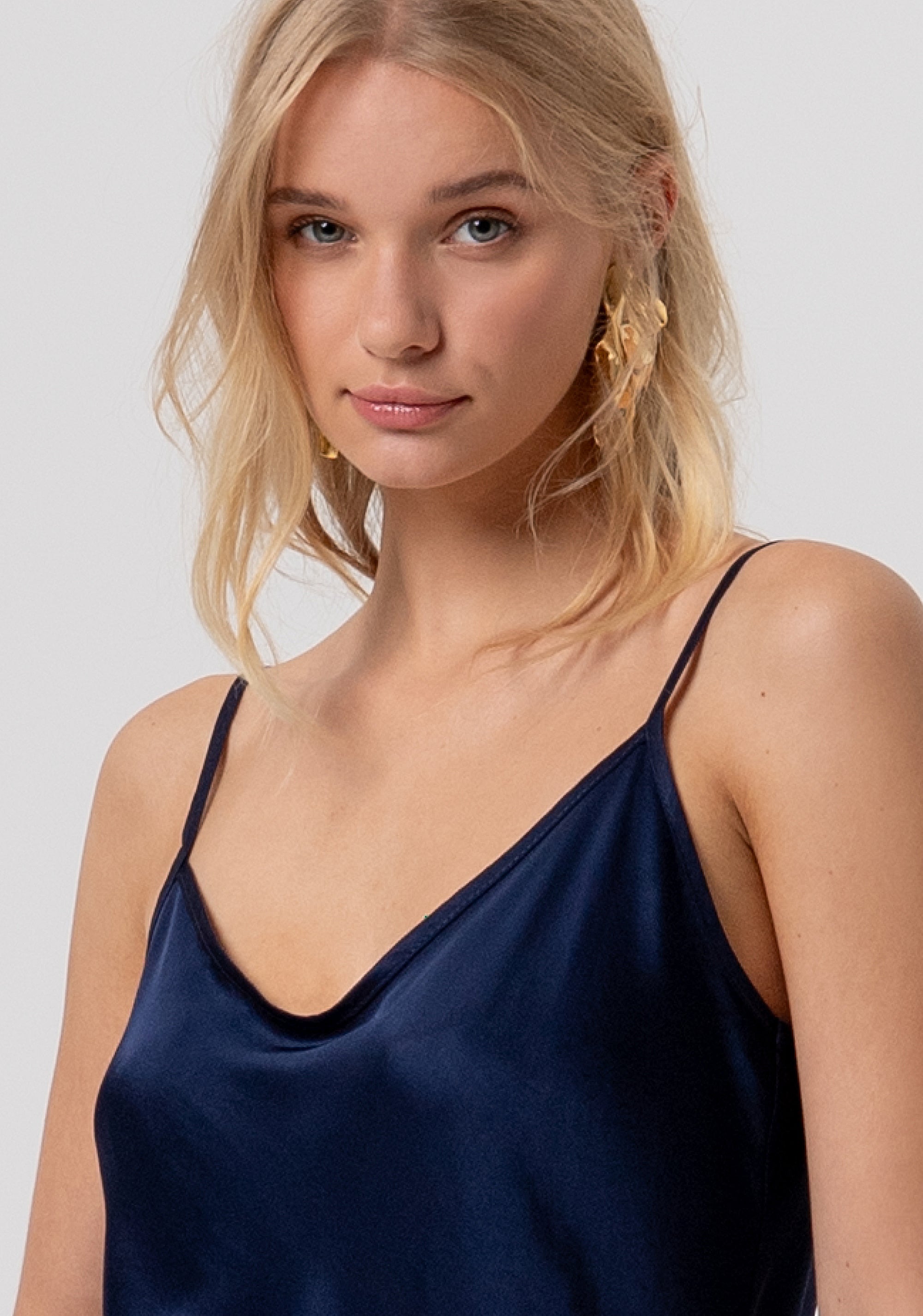 Top senza maniche in raso di viscosa FR26ST2033W41301-117 Fracomina