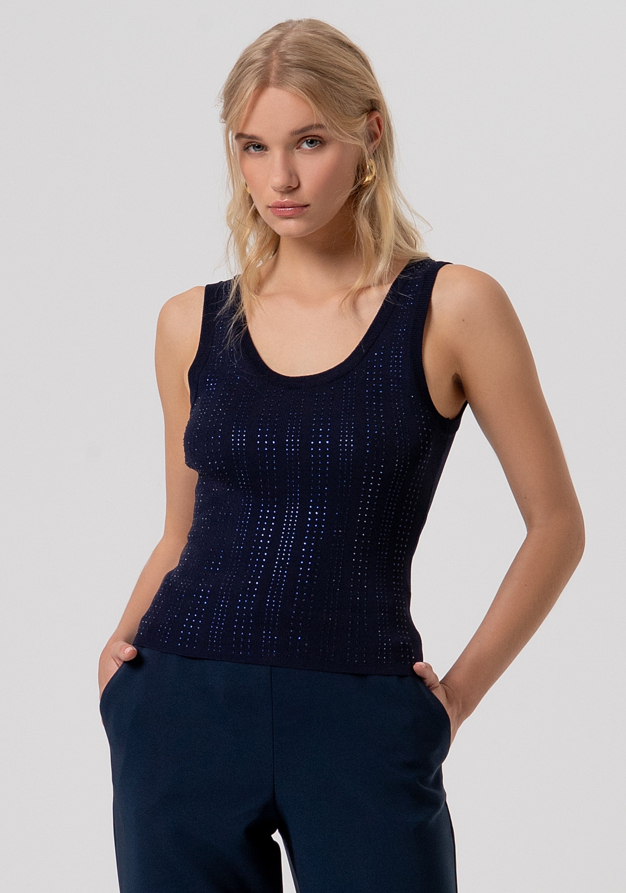 Top slim senza maniche in maglia FR26ST4005K524R9-117 Fracomina