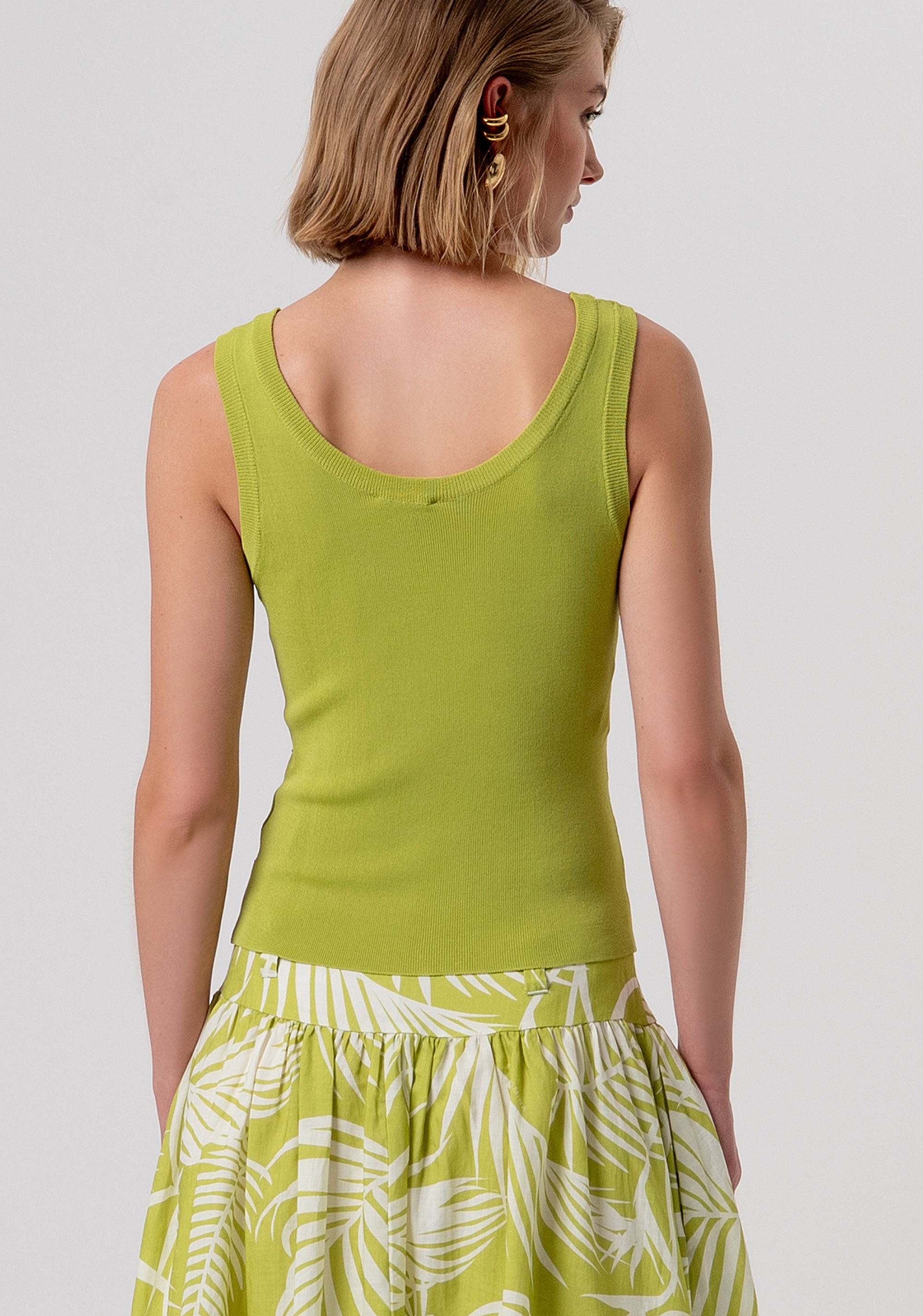 Top slim senza maniche in maglia FR26ST4005K524R9-813 Fracomina