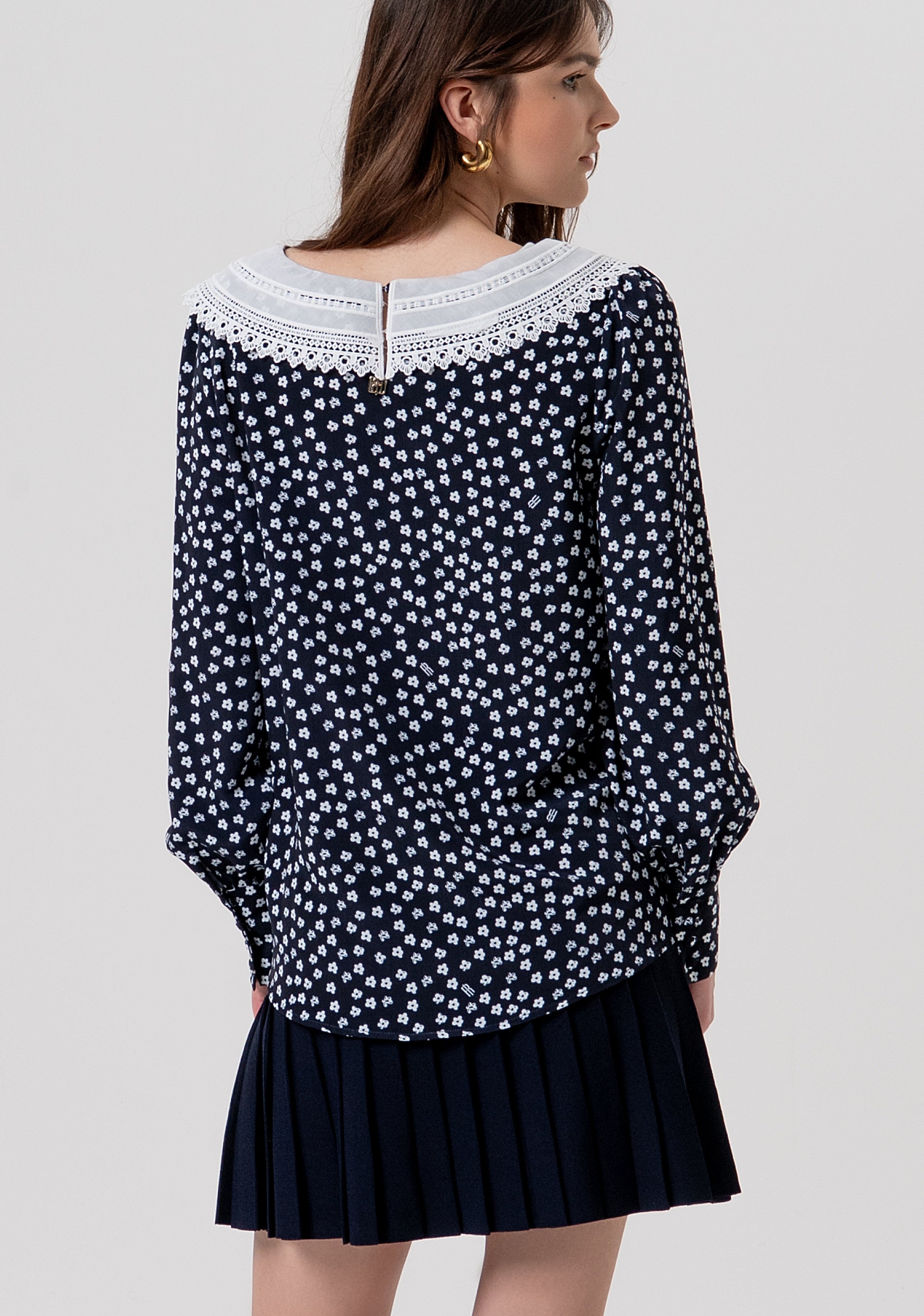 Camicia regular in fantasia floreale FR26ST6037W411T8-270 Fracomina