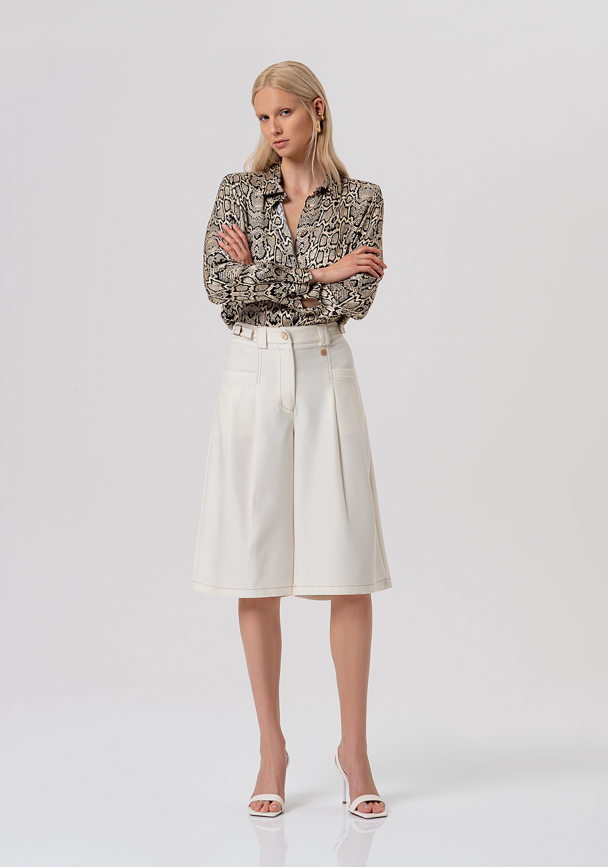 Bermuda flare con pences FR26SV6006W49101-108 Fracomina