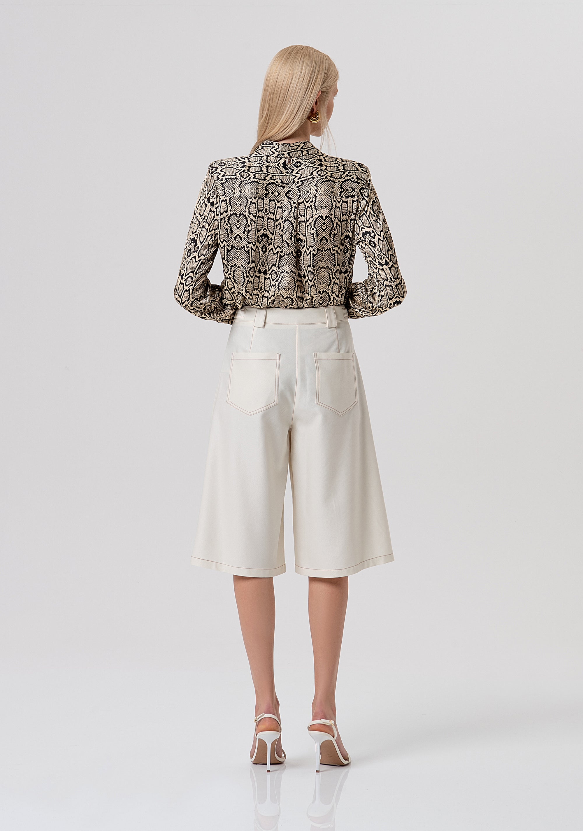 Bermuda flare con pences FR26SV6006W49101-108 Fracomina