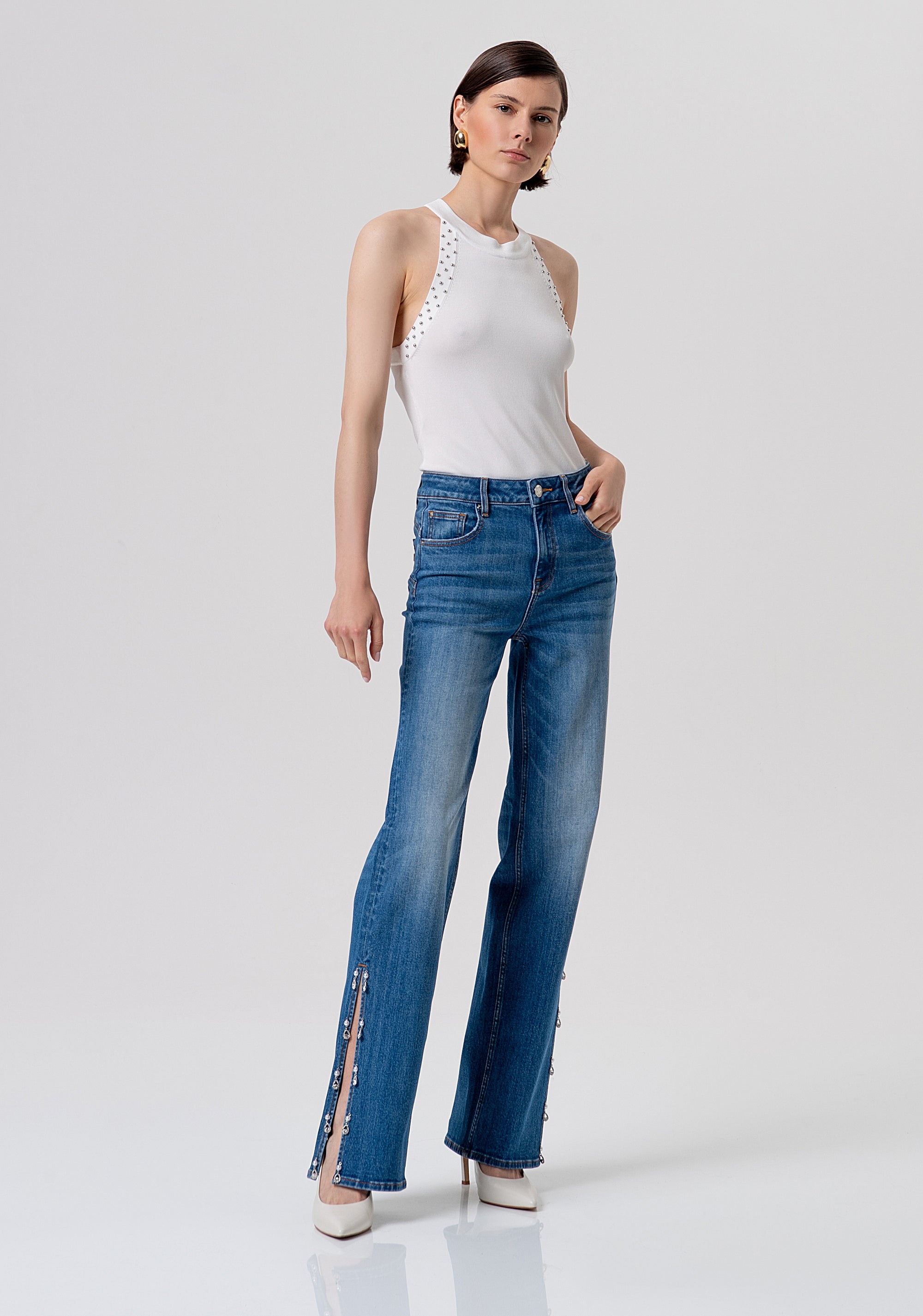 Jeans bootcut effetto push up in denim con lavaggio medio FR26SV8050D40102-A99 Fracomina