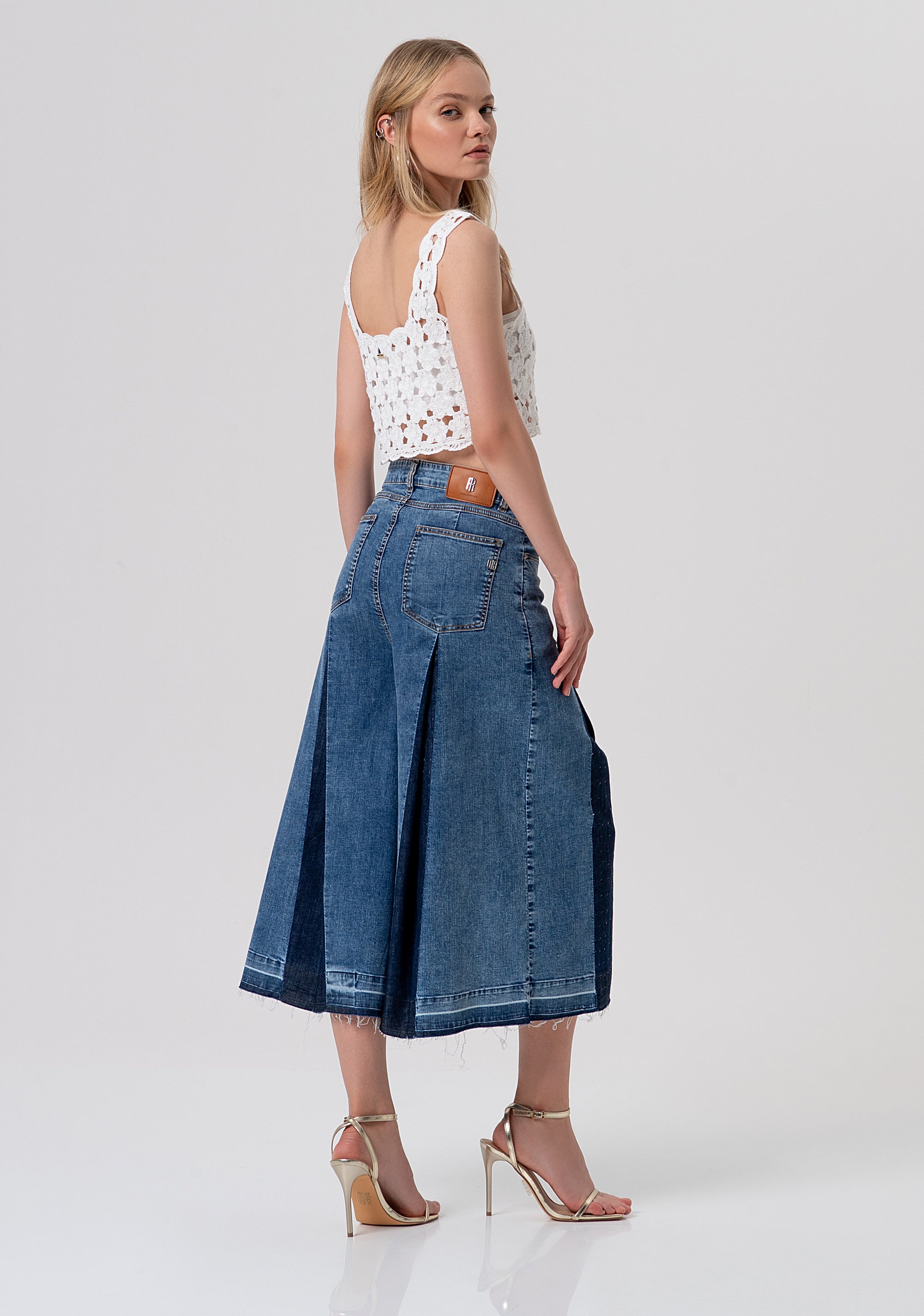 Bermuda flare in denim con inserti in lavaggio raw FR26SVB006D466R9-349 Fracomina