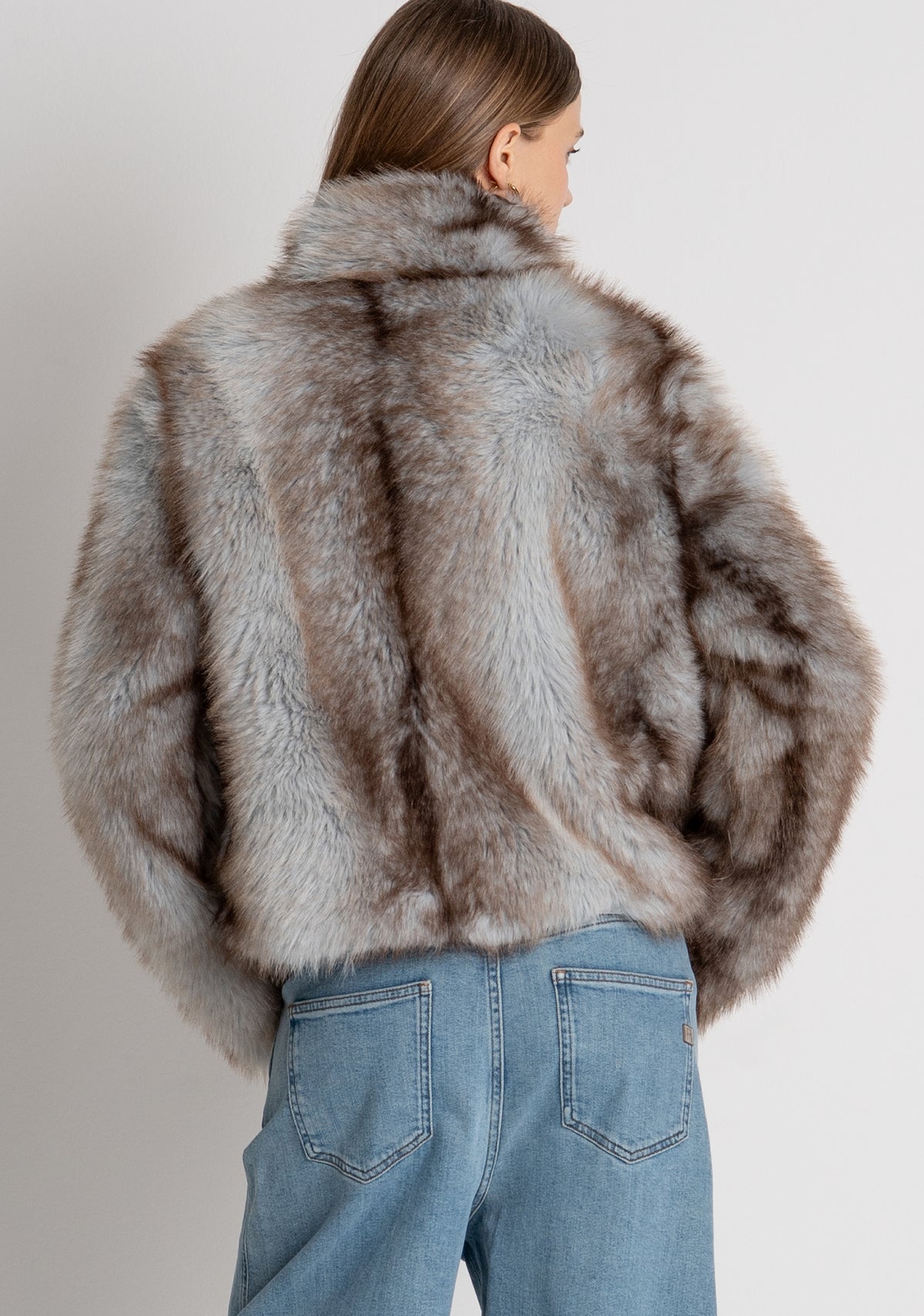 Giacca cropped in finta pelliccia FR26WC4003O44501 FRACOMINA