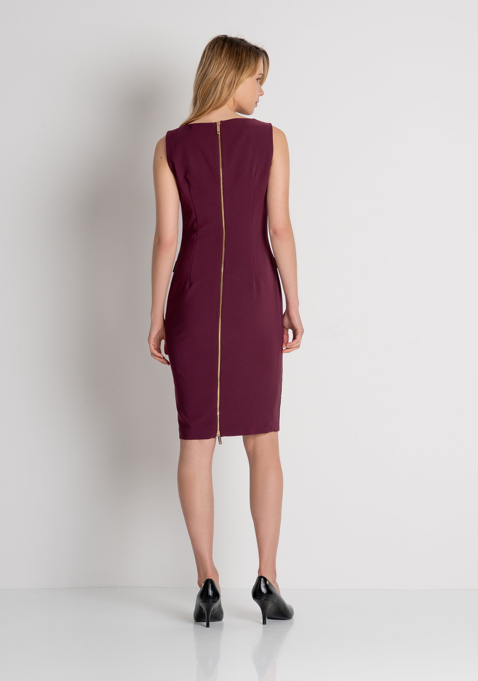 Abito slim midi in tessuto stretch FRACOMINA — immagine 4 di 6