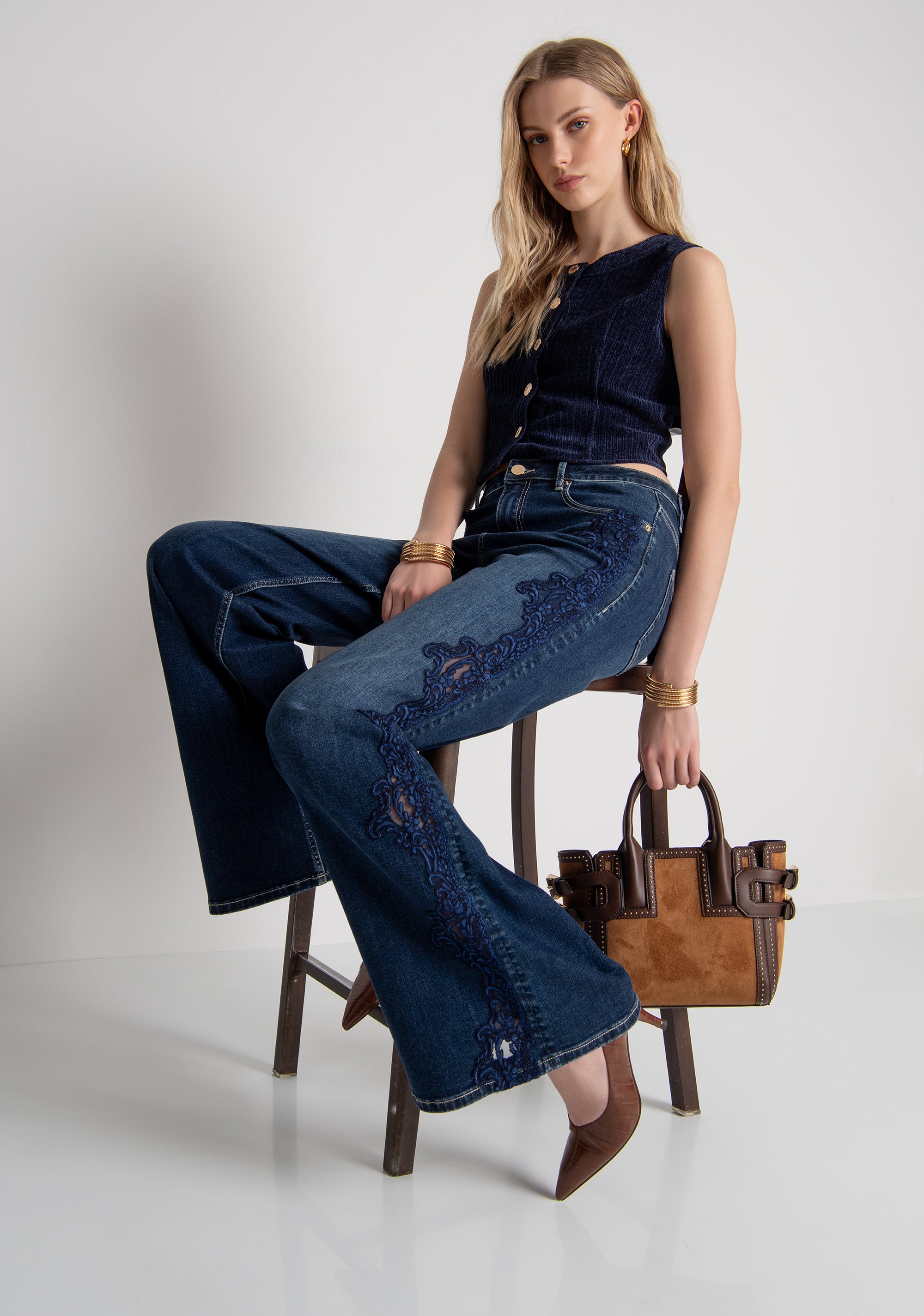 Jeans flare in denim con lavaggio medio FR26WV3015D460G1 FRACOMINA