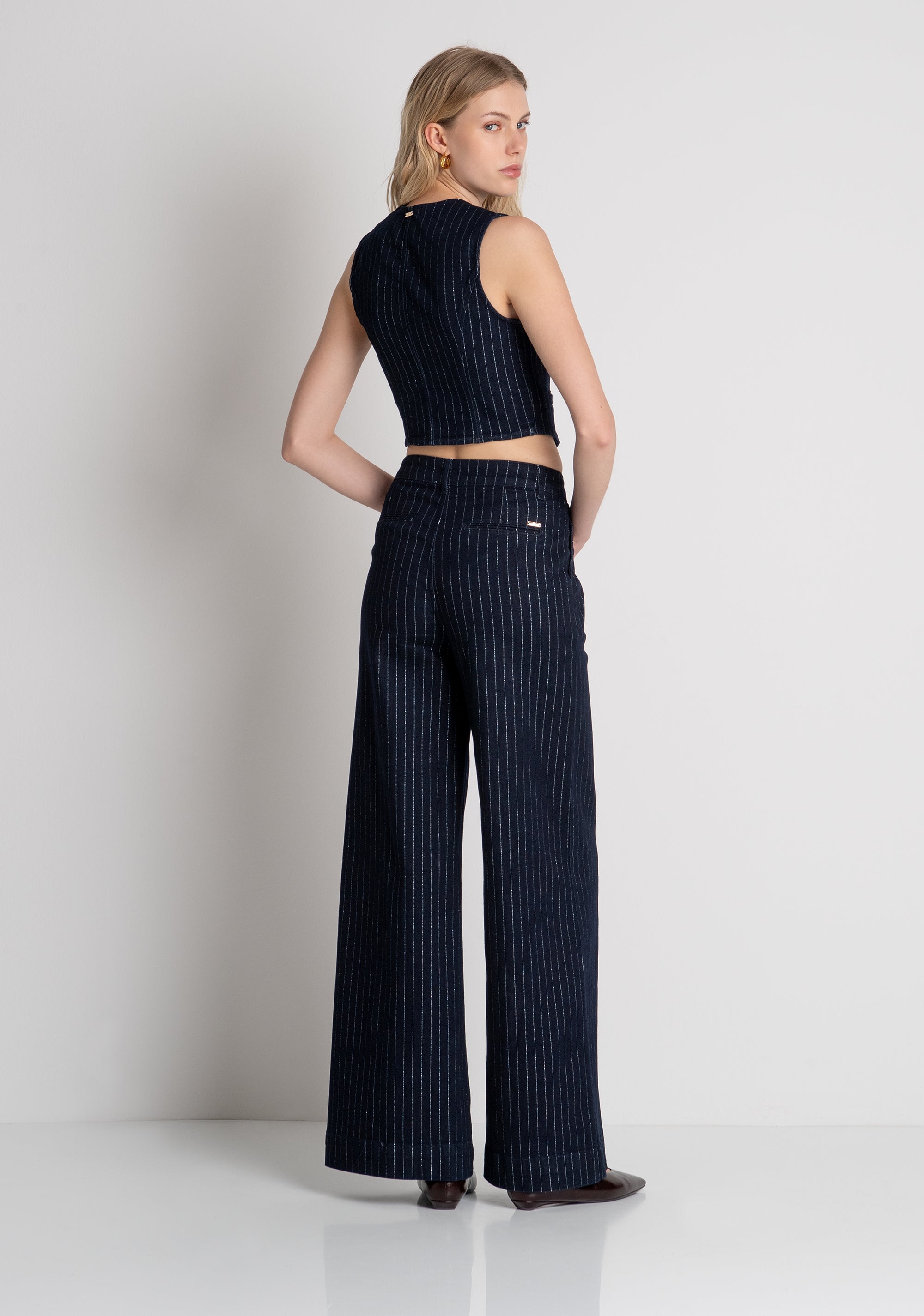 Jeans flare modello chino in denim gessato con lavaggio medio FRACOMINA — immagine 4 di 6