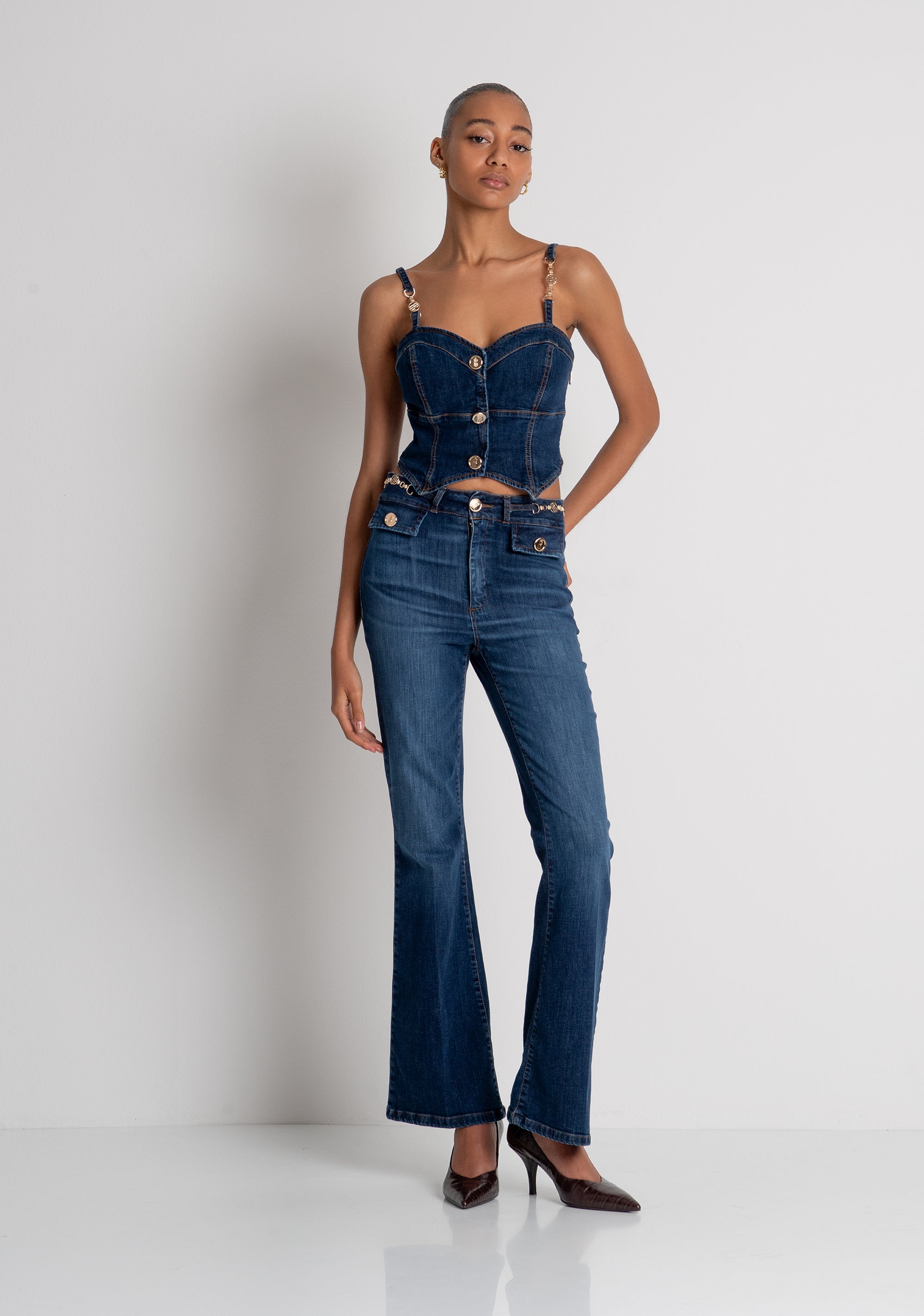 Jeans bootcut in denim con lavaggio medio FR26WVA011D47602 FRACOMINA