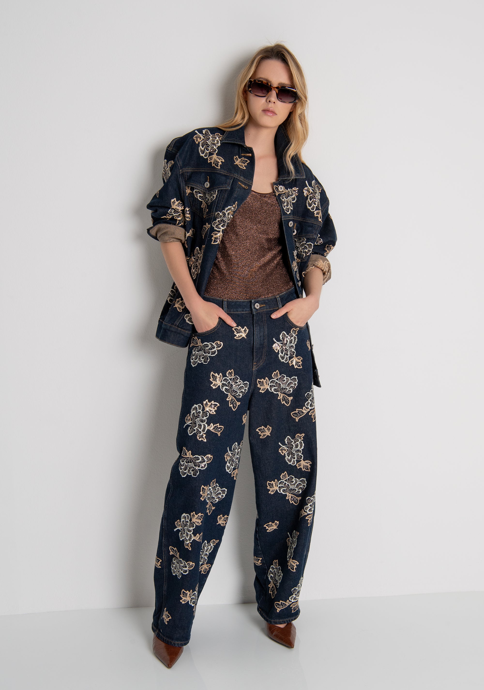 Jeans carrot balloon fit in denim con con lavaggio rince FR26WVD006D419E5 FRACOMINA