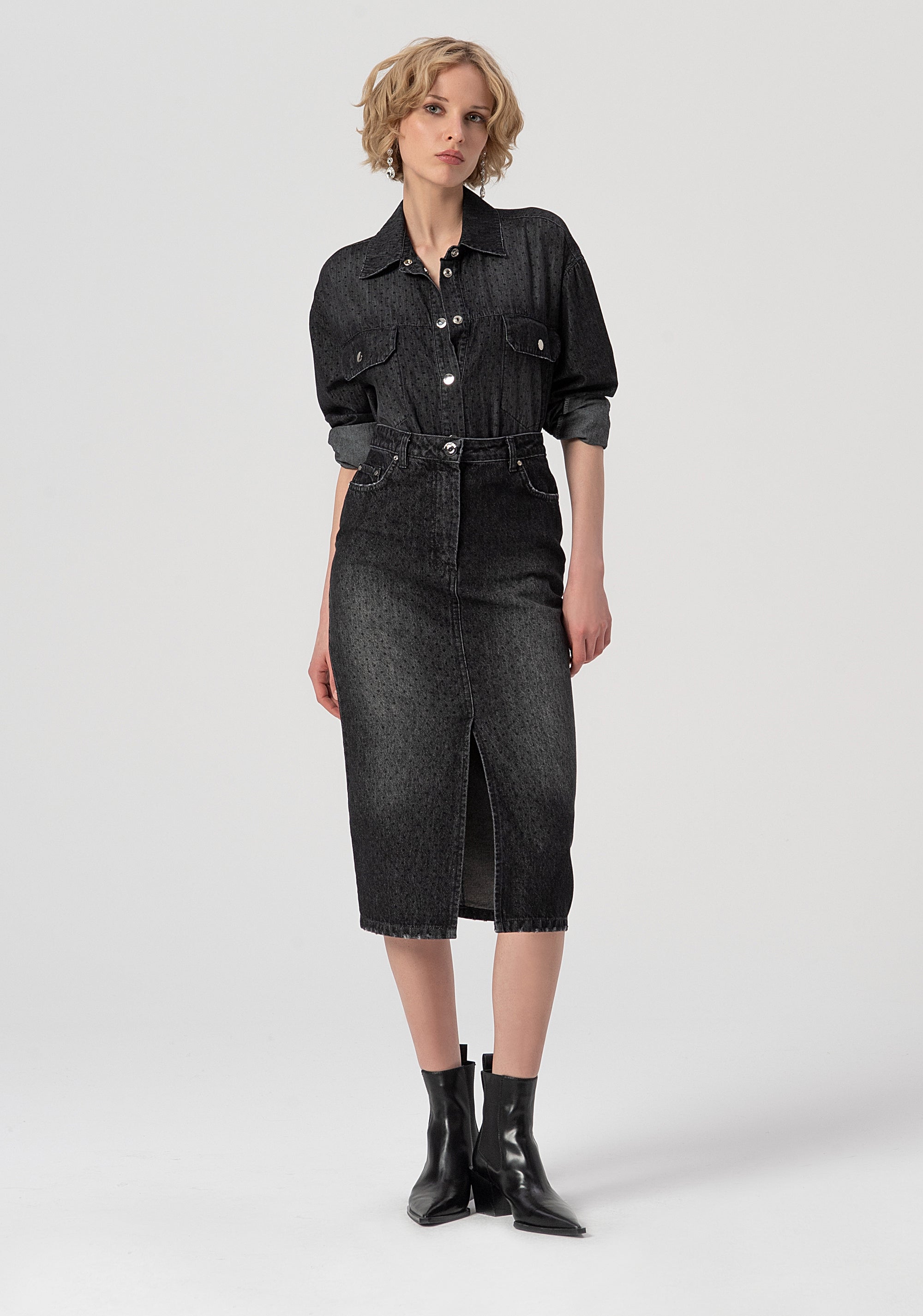 Gonna slim midi in denim nero con lavaggio medio FS25WG5001D40001-553 Fracomina