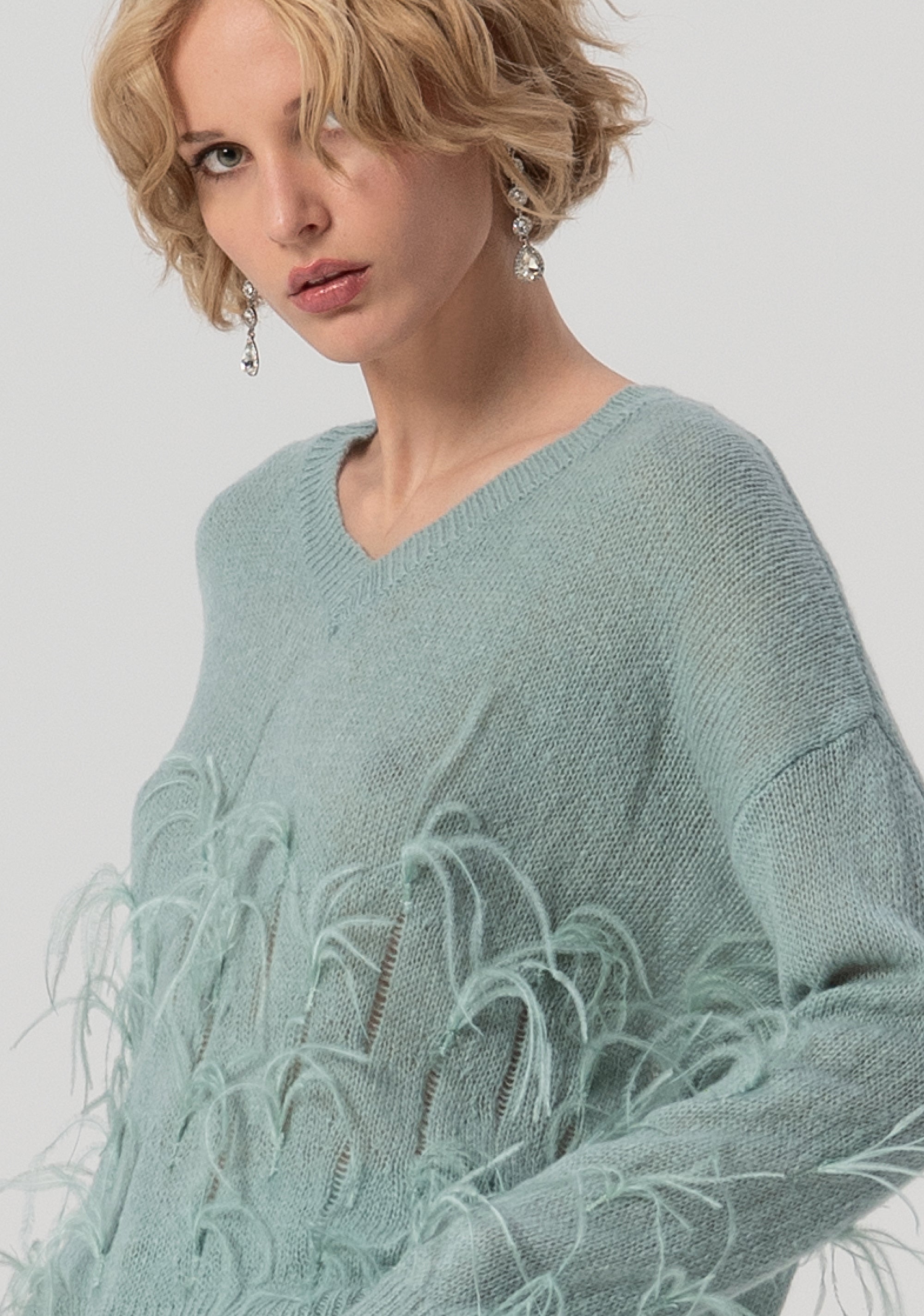 Maglia over con piume applicate FS25WT7011K50501-806 Fracomina