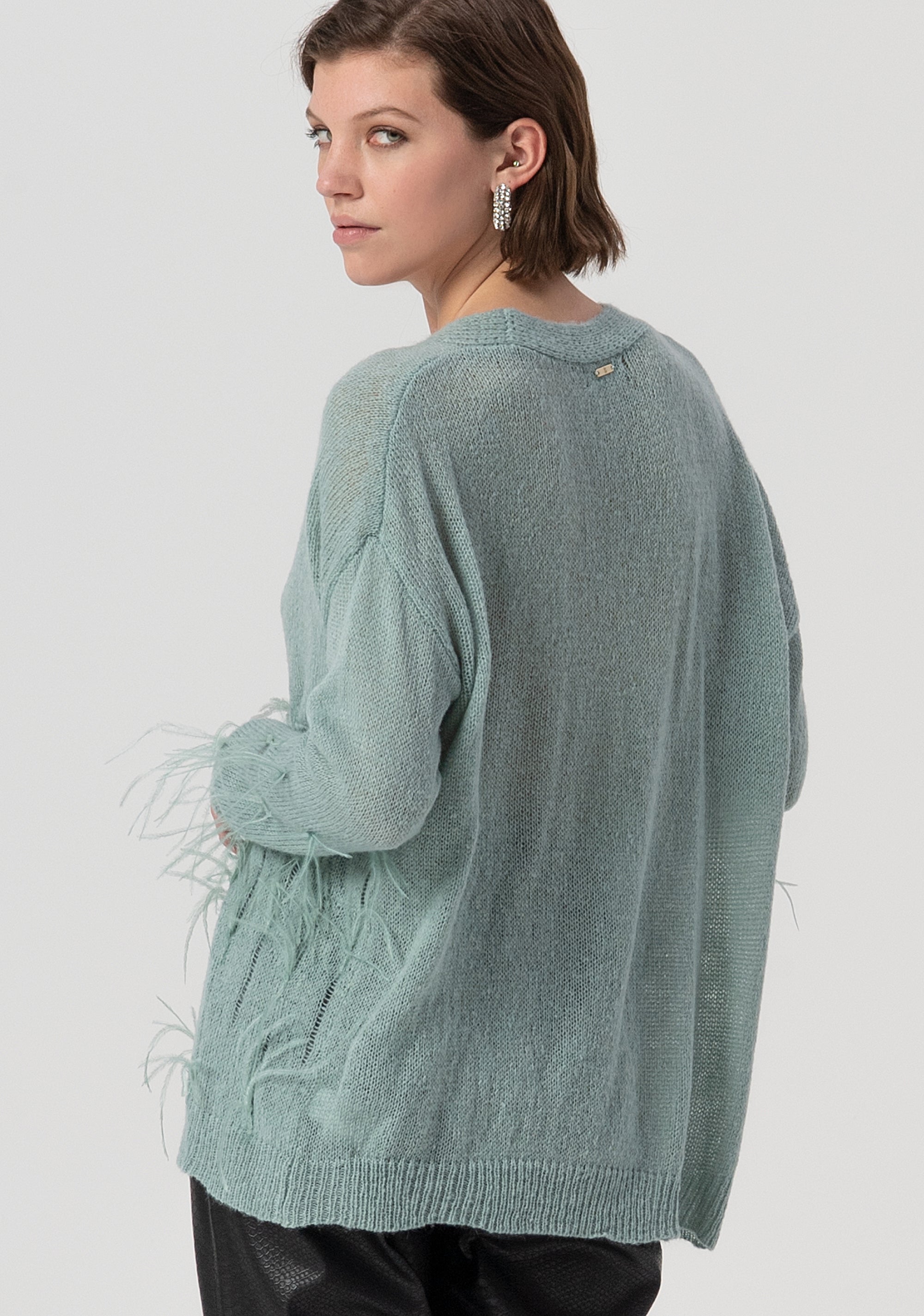 Cardigan over con piume applicate FS25WT8006K50501-806 Fracomina