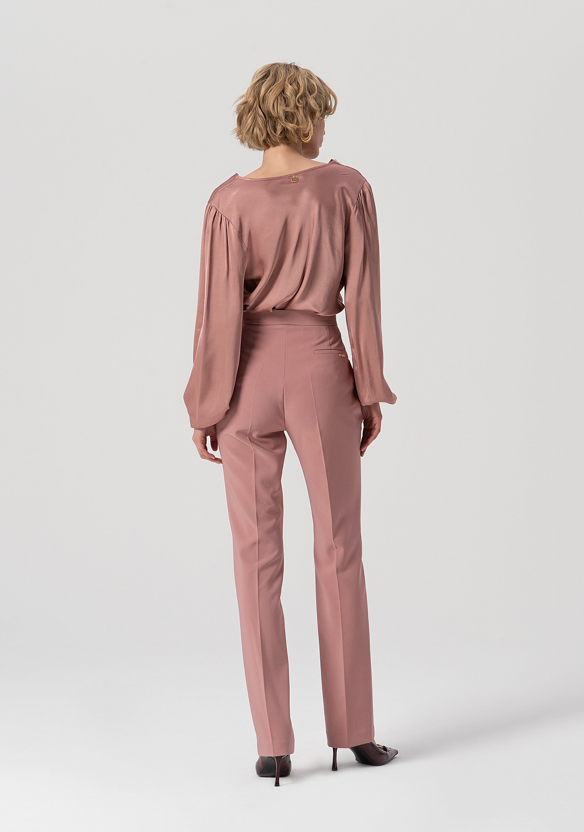 Pantalone bootcut con vita regolare