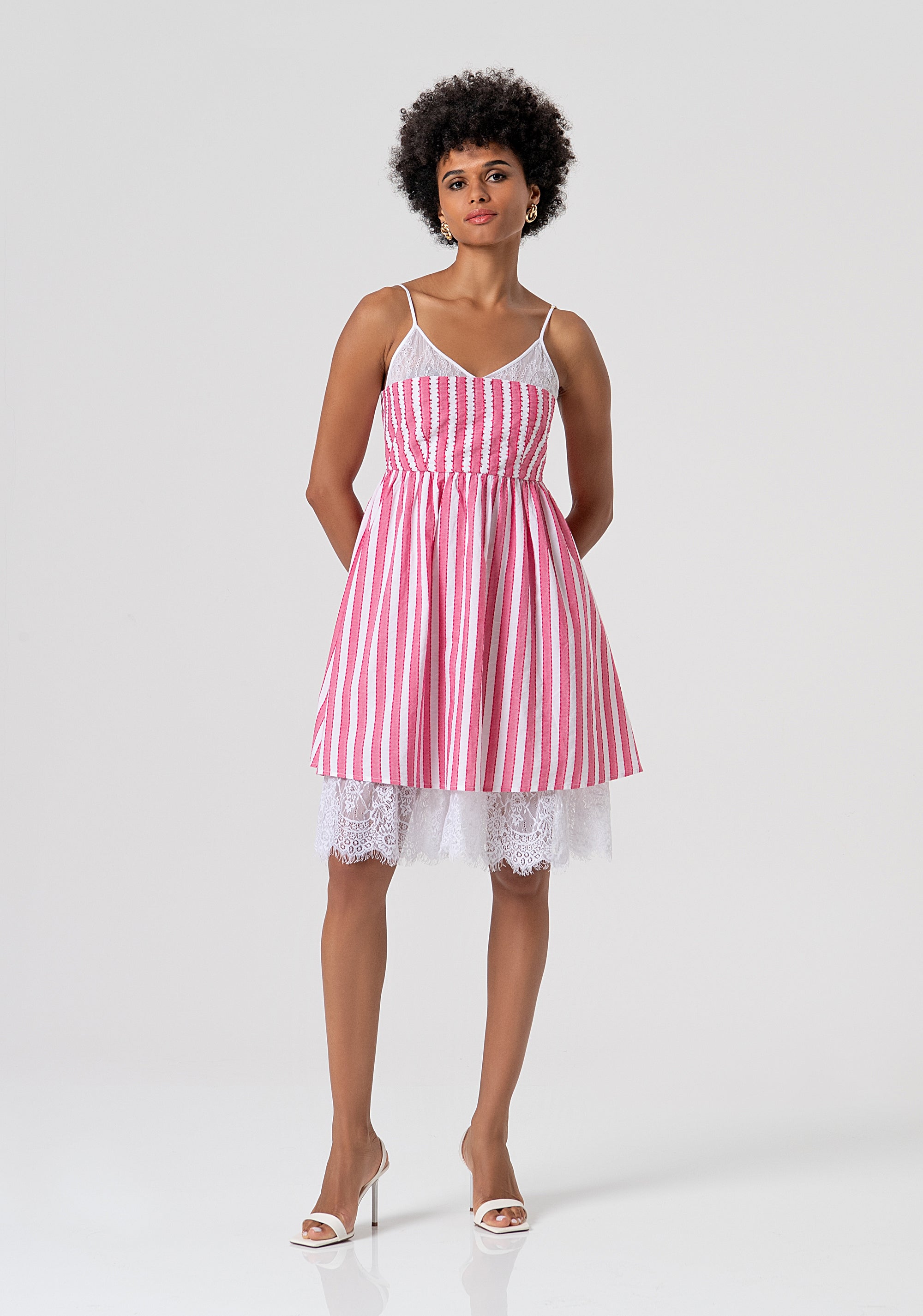 Abito senza maniche mini con inserti in pizzo FS26SD1003W400N8-N10 Fracomina