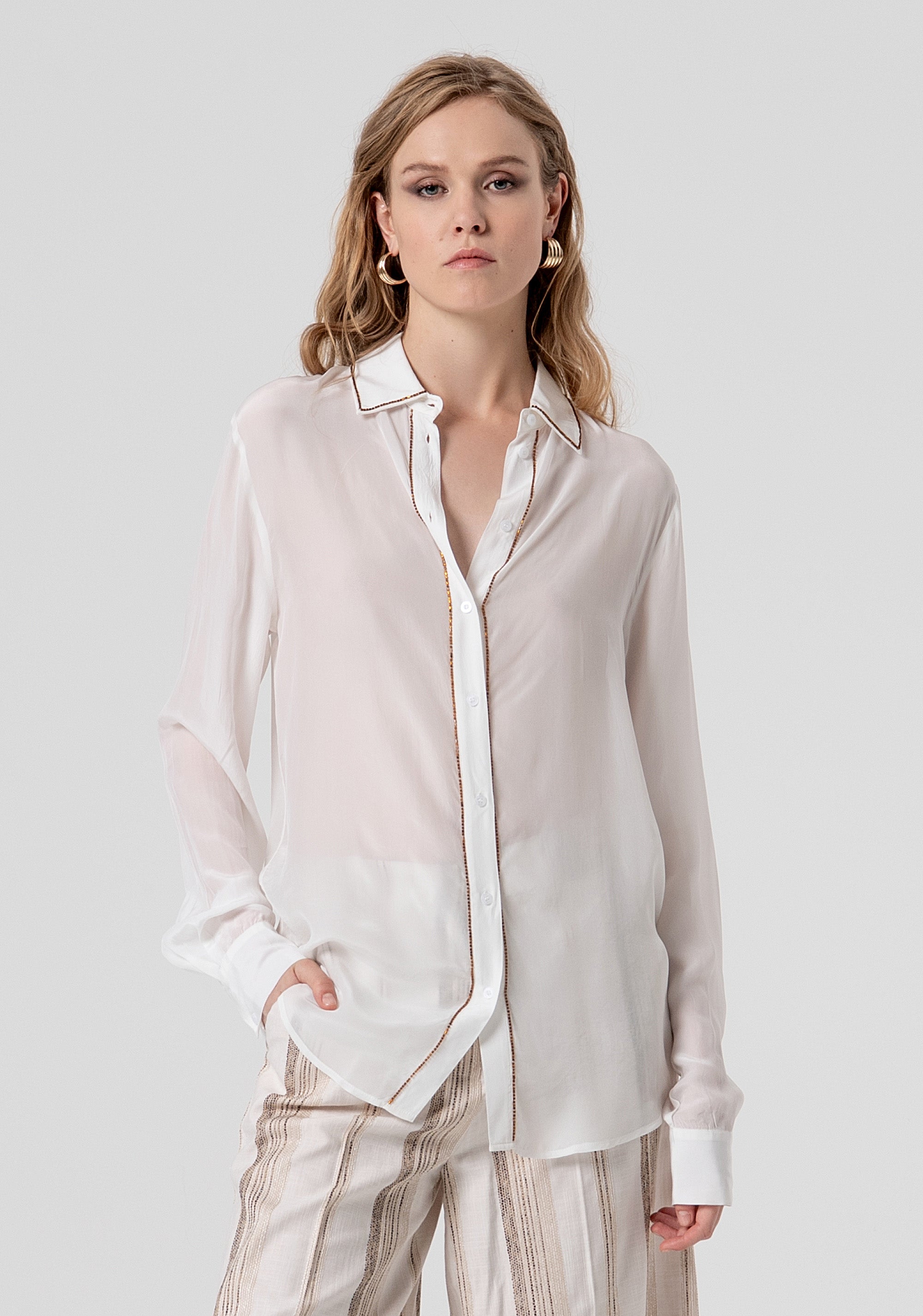 Camicia regular in viscosa con strass FS26ST6003W42201-278 Fracomina