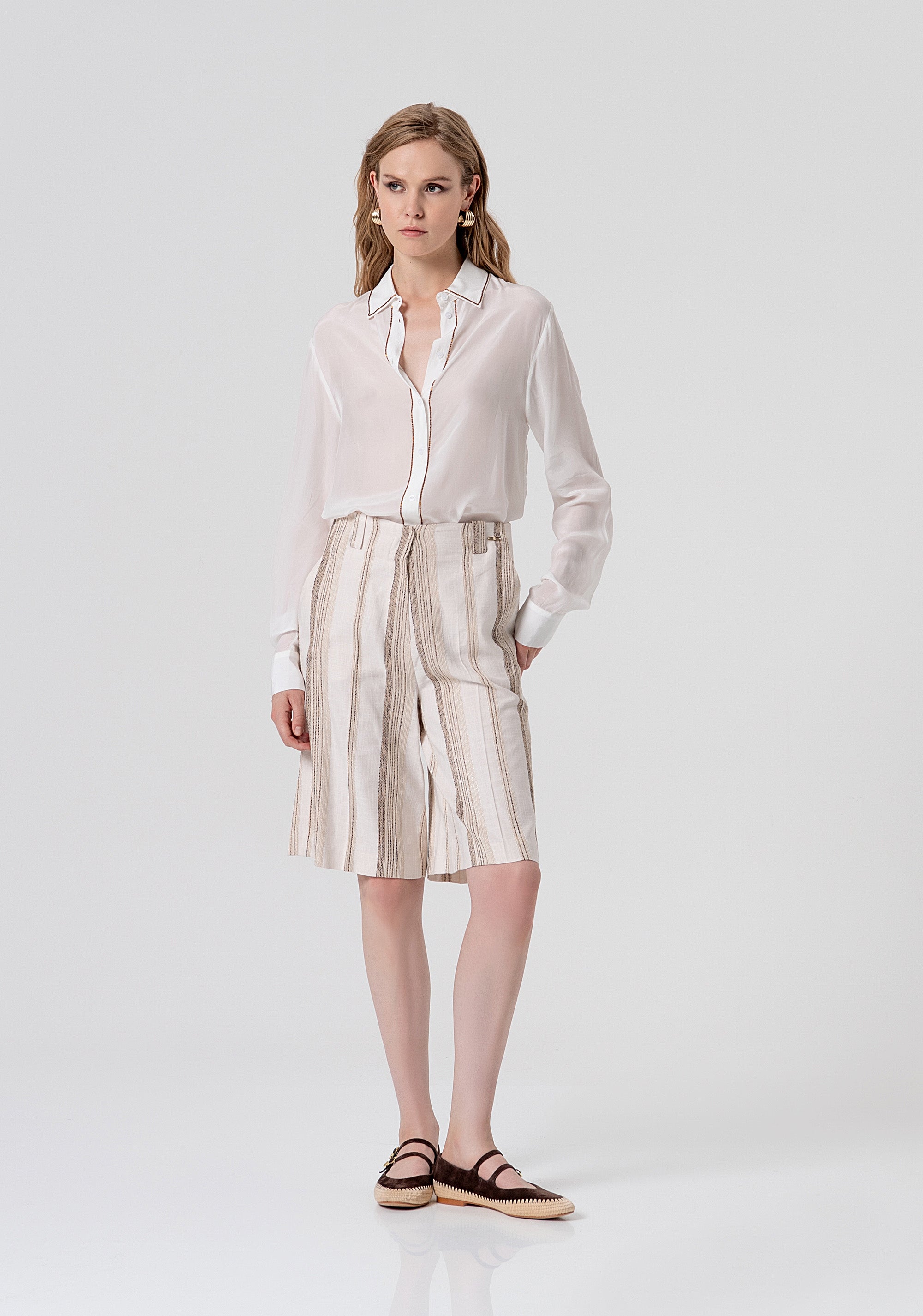 Camicia regular in viscosa con strass FS26ST6003W42201-278 Fracomina