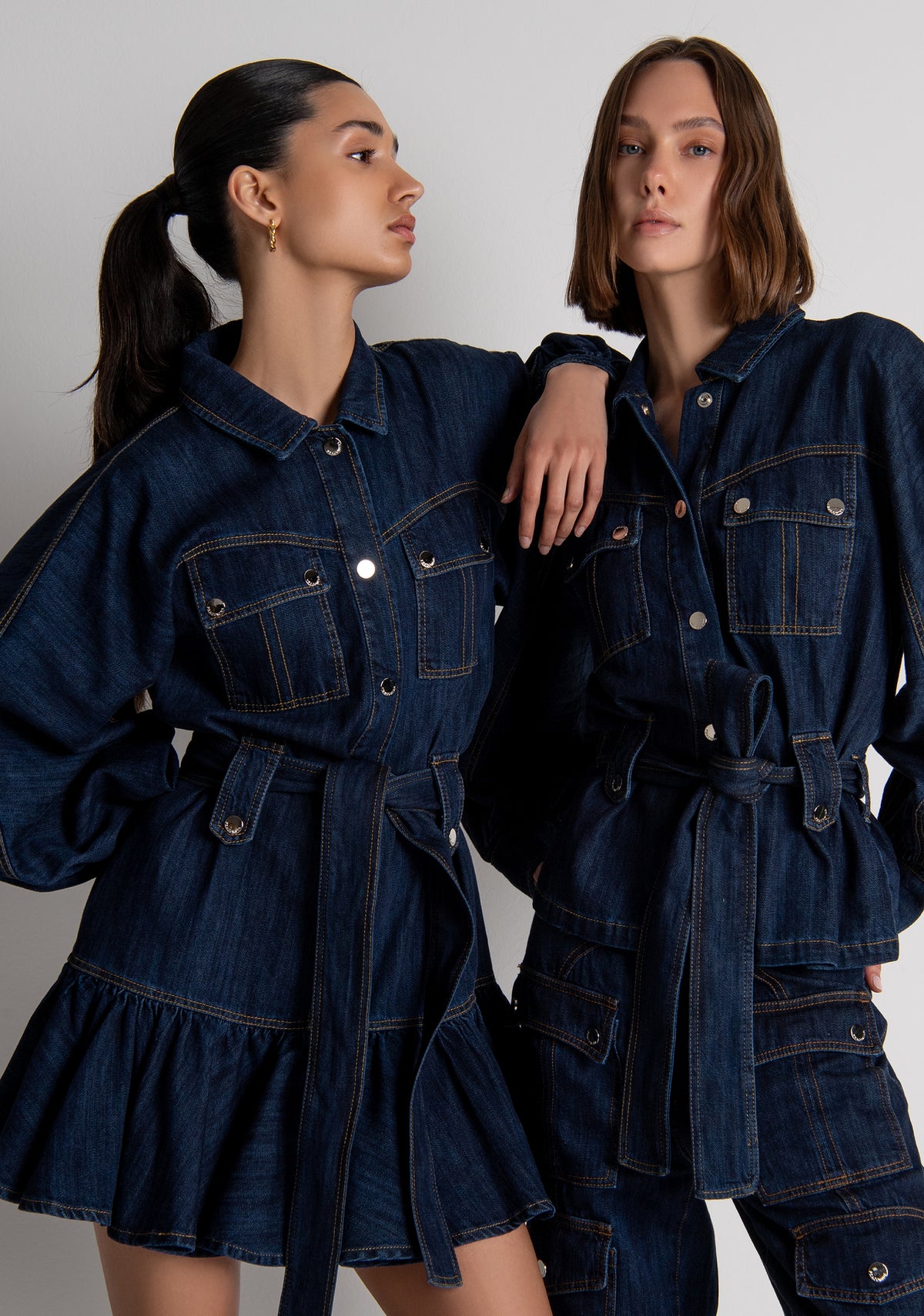 Abito regular mini in denim con lavaggio medio FS26WD4001D40993 FRACOMINA
