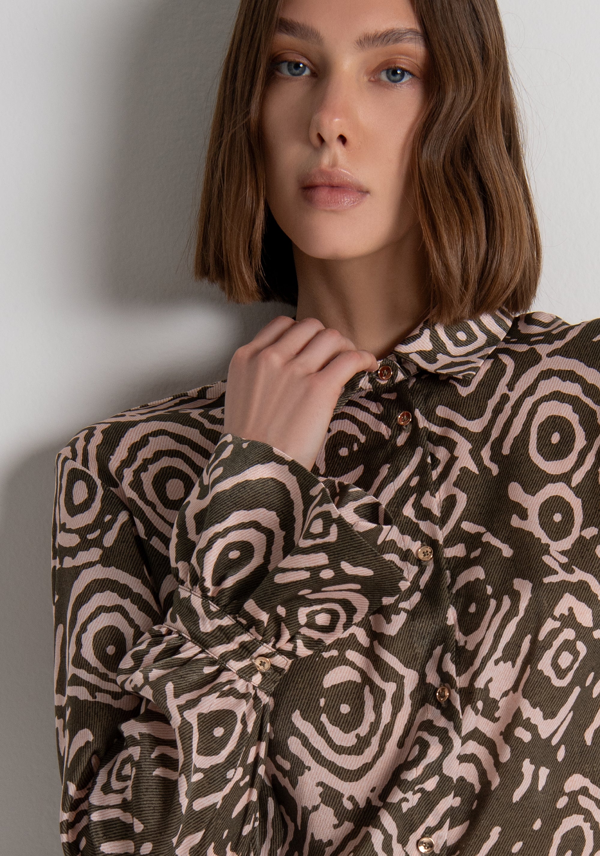 Camicia regular in fantasia geometrica FRACOMINA — immagine 3 di 6