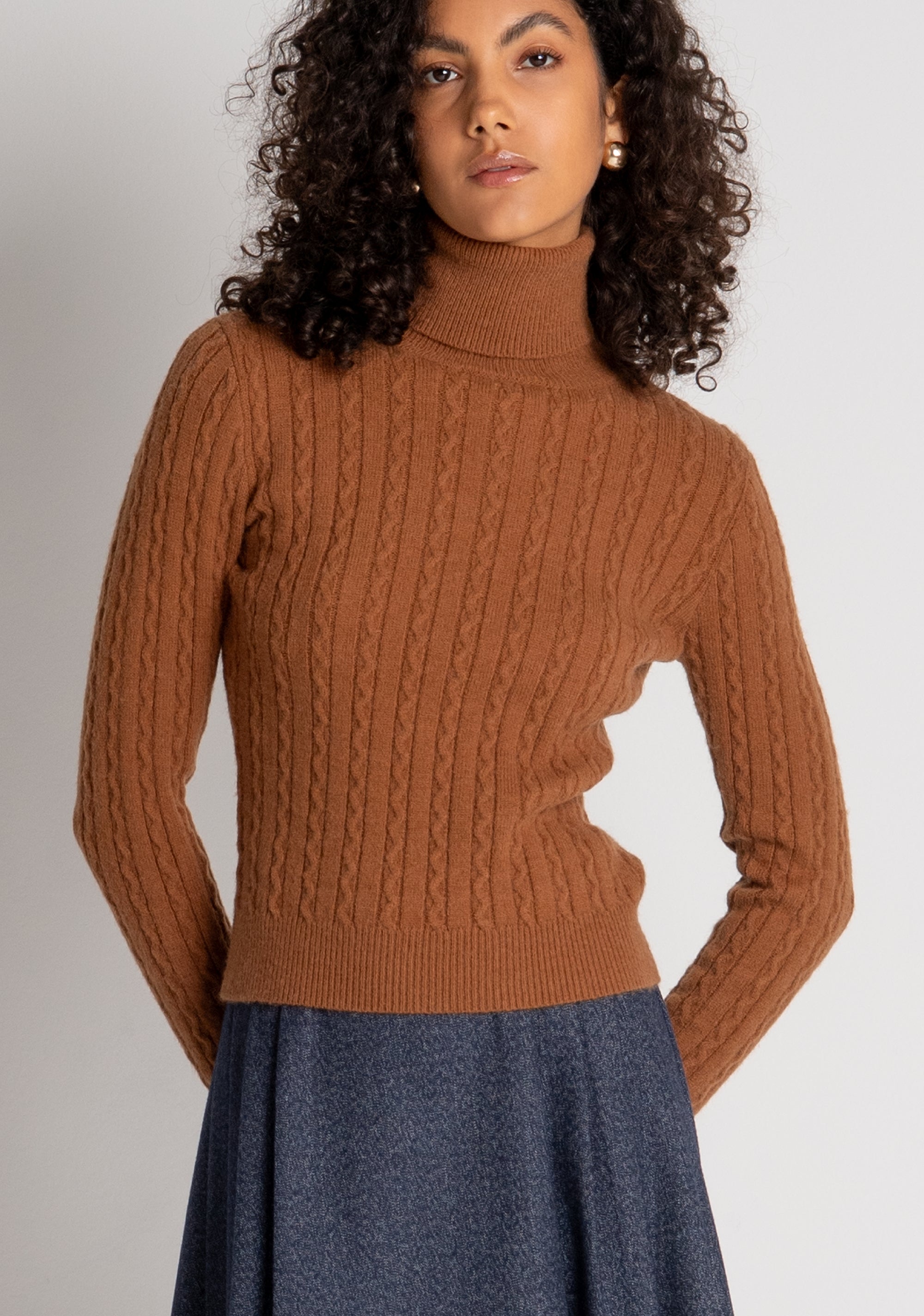 Maglia slim con punto treccia FY26WT7062K45801 FRACOMINA