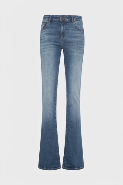 Jeans bootcut effetto push up in denim con lavaggio medio