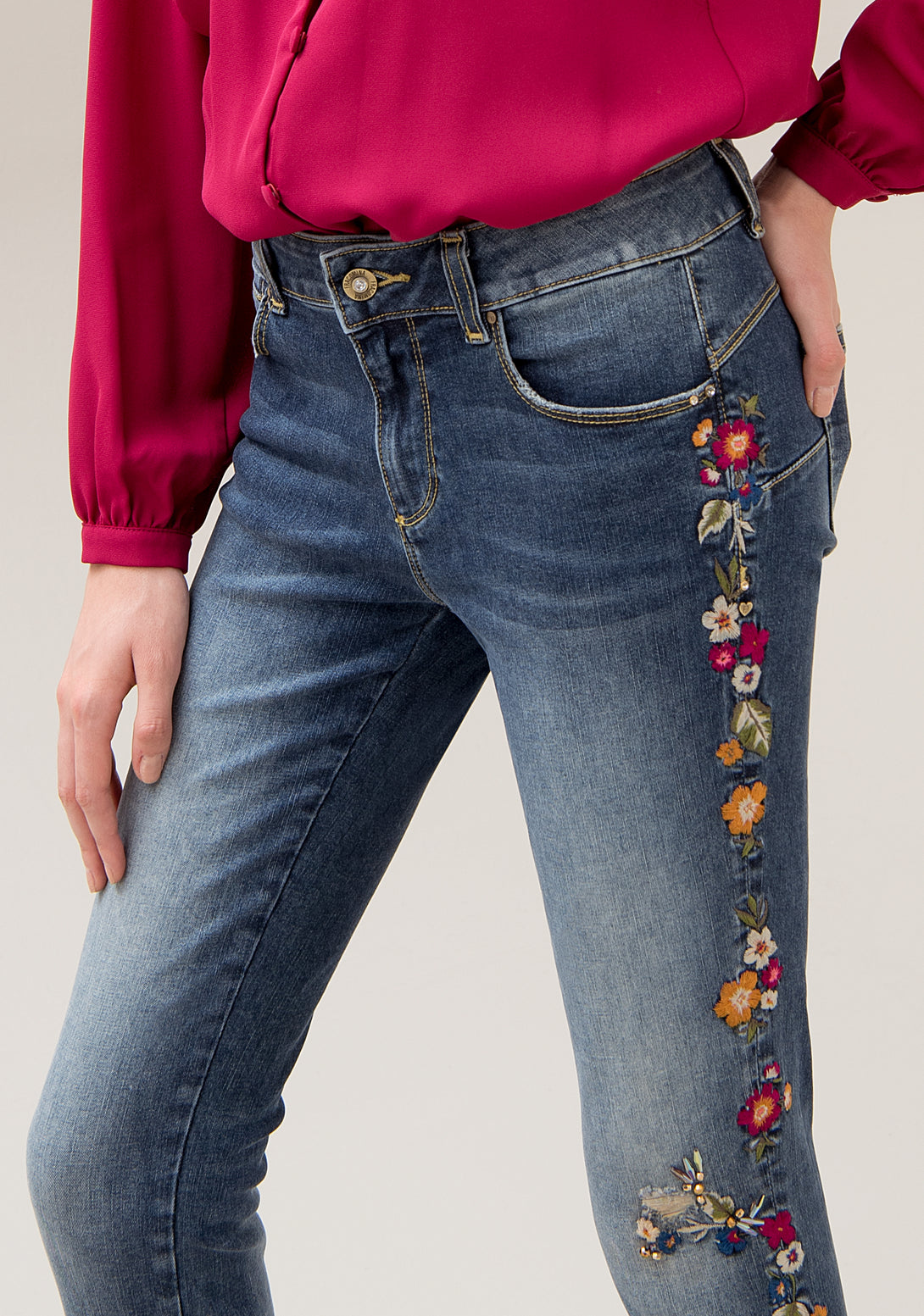 Jeans skinny in denim stretch con lavaggio medio-FRACOMINA-F120W10010D00404