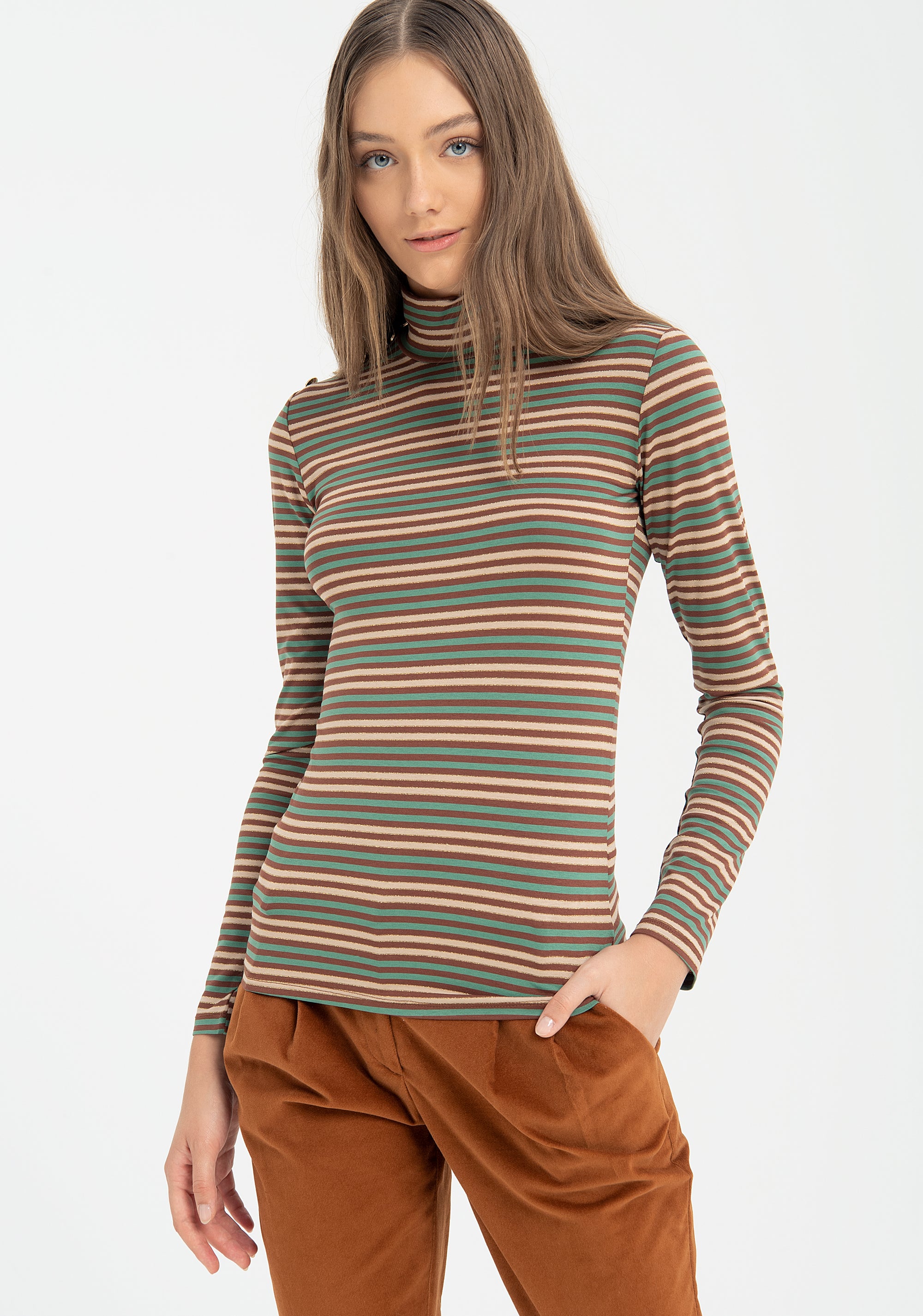 Top regular con collo alto a righe multicolor