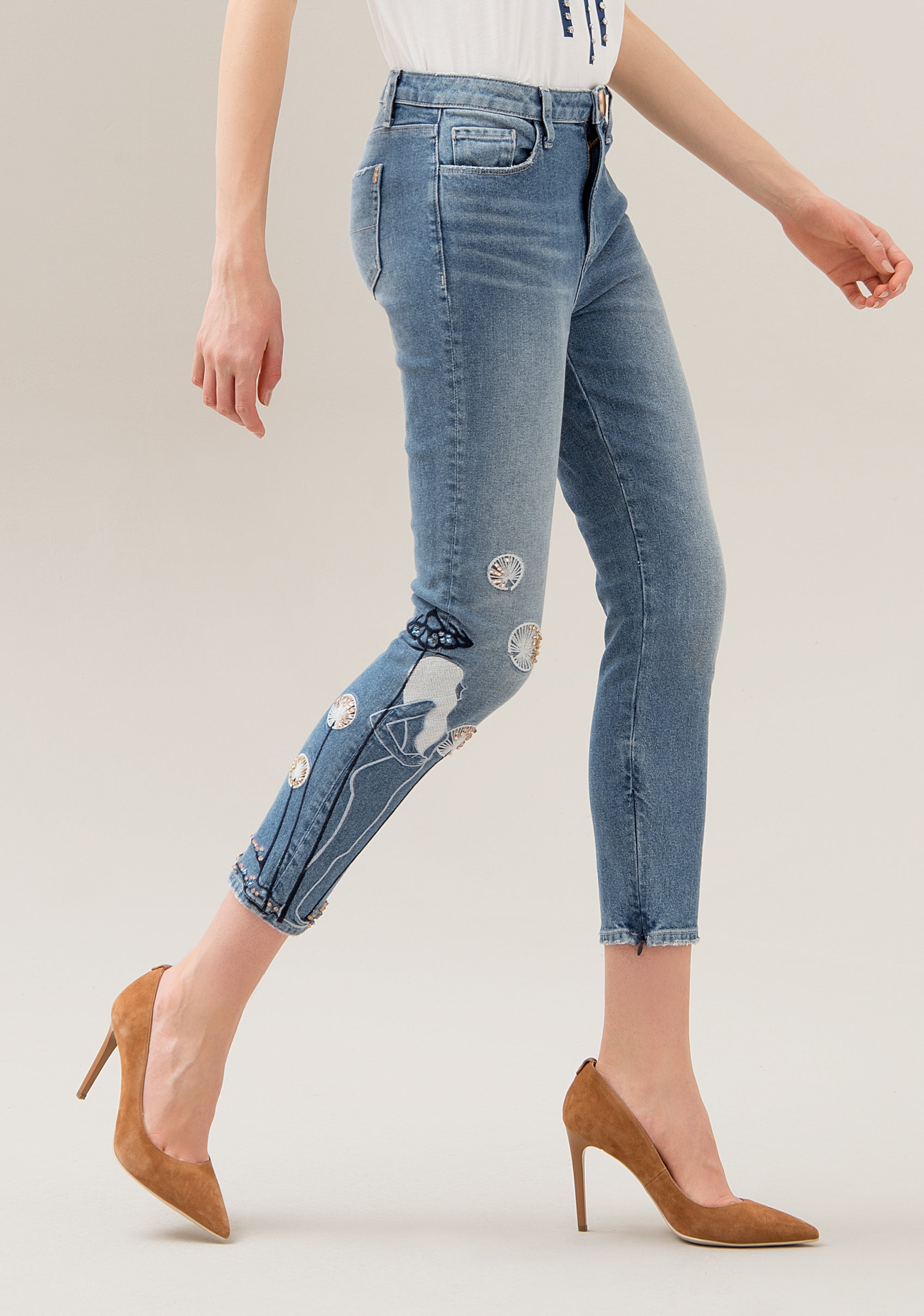 Jeans in denim stretch con lavaggio scuro