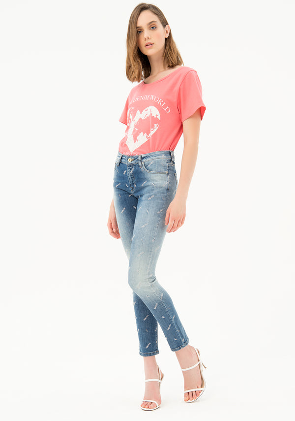 Jeans skinny in denim stretch con lavaggio medio e stampa logo