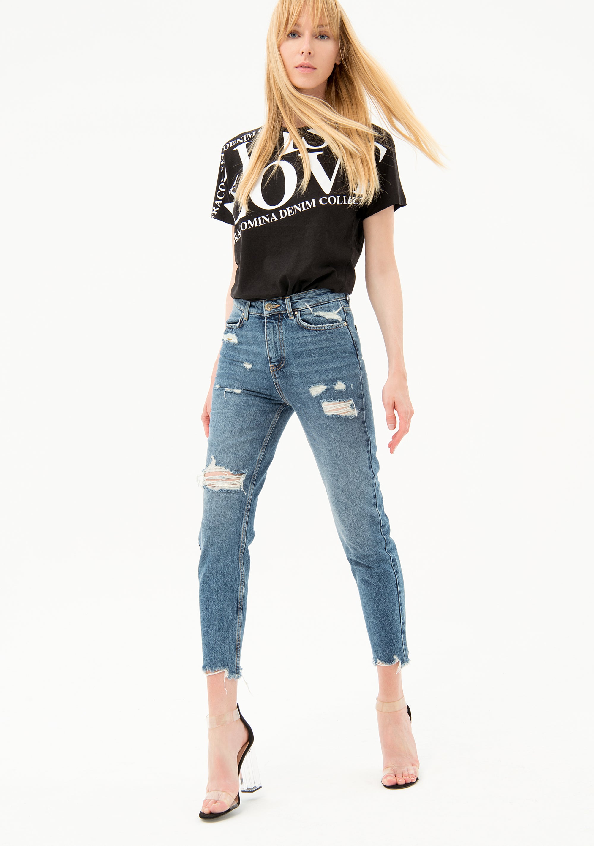 Jeans boyfriend in denim con lavaggio medio con strappi