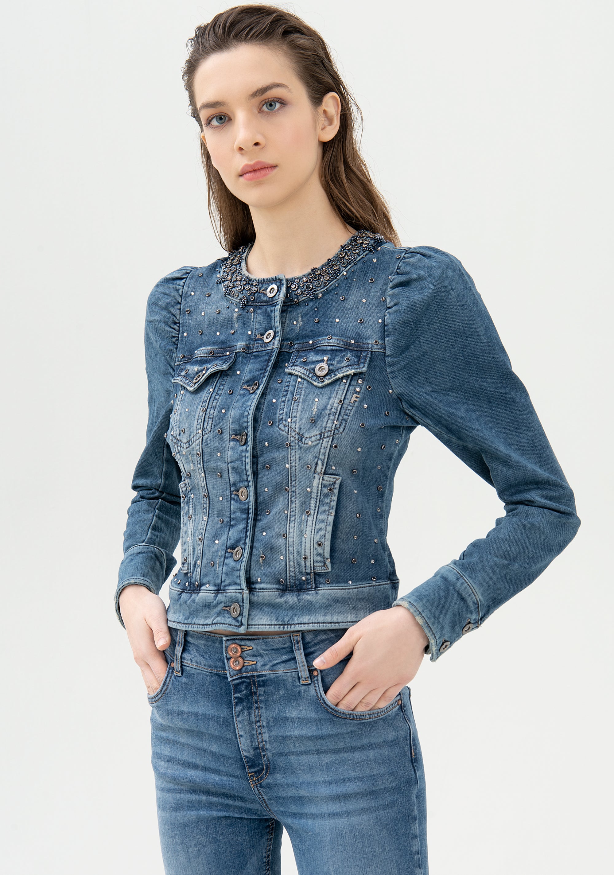 Jeans skinny in denim stretch con lavaggio medio