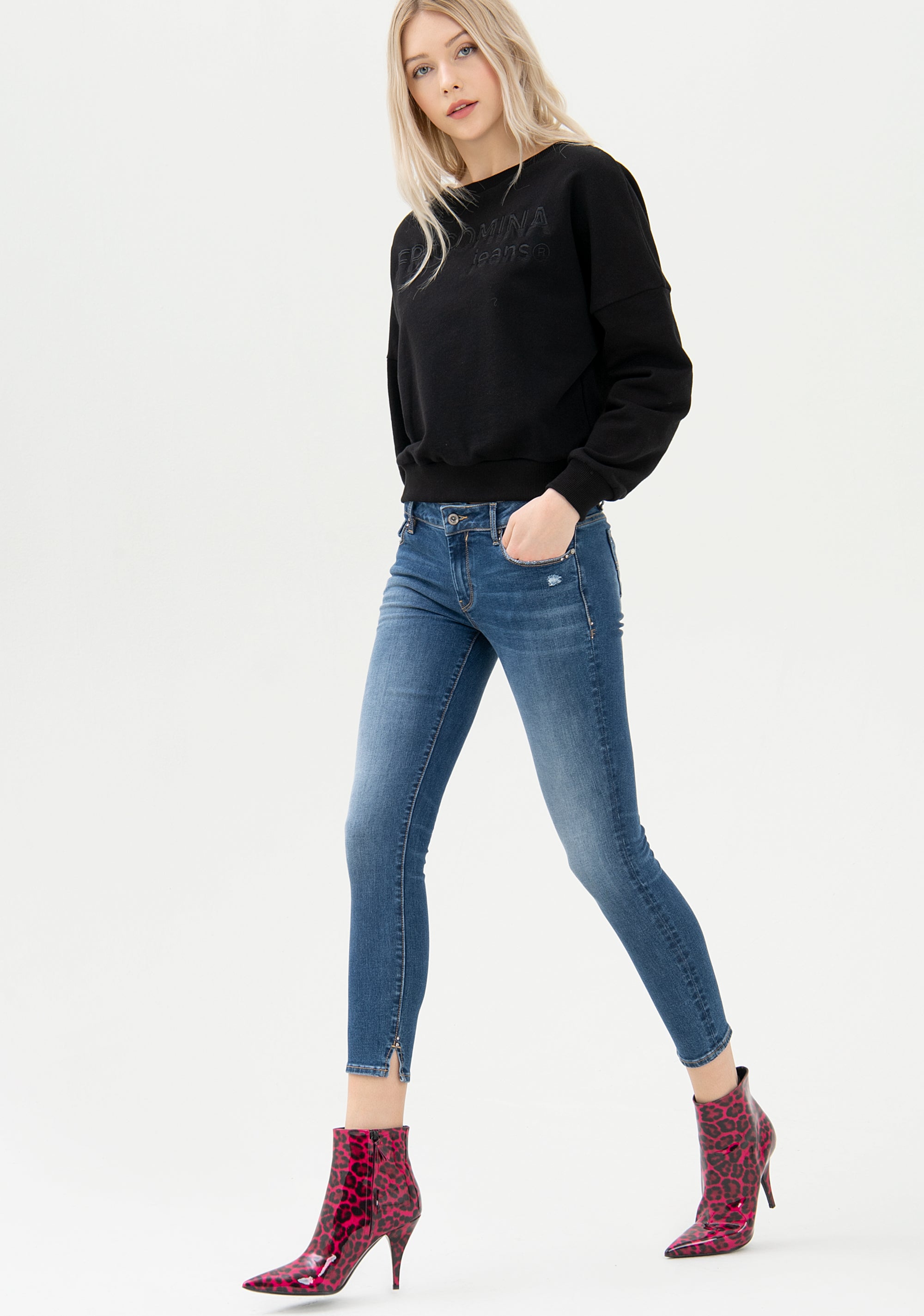 Jeans skinny in denim con lavaggio medio