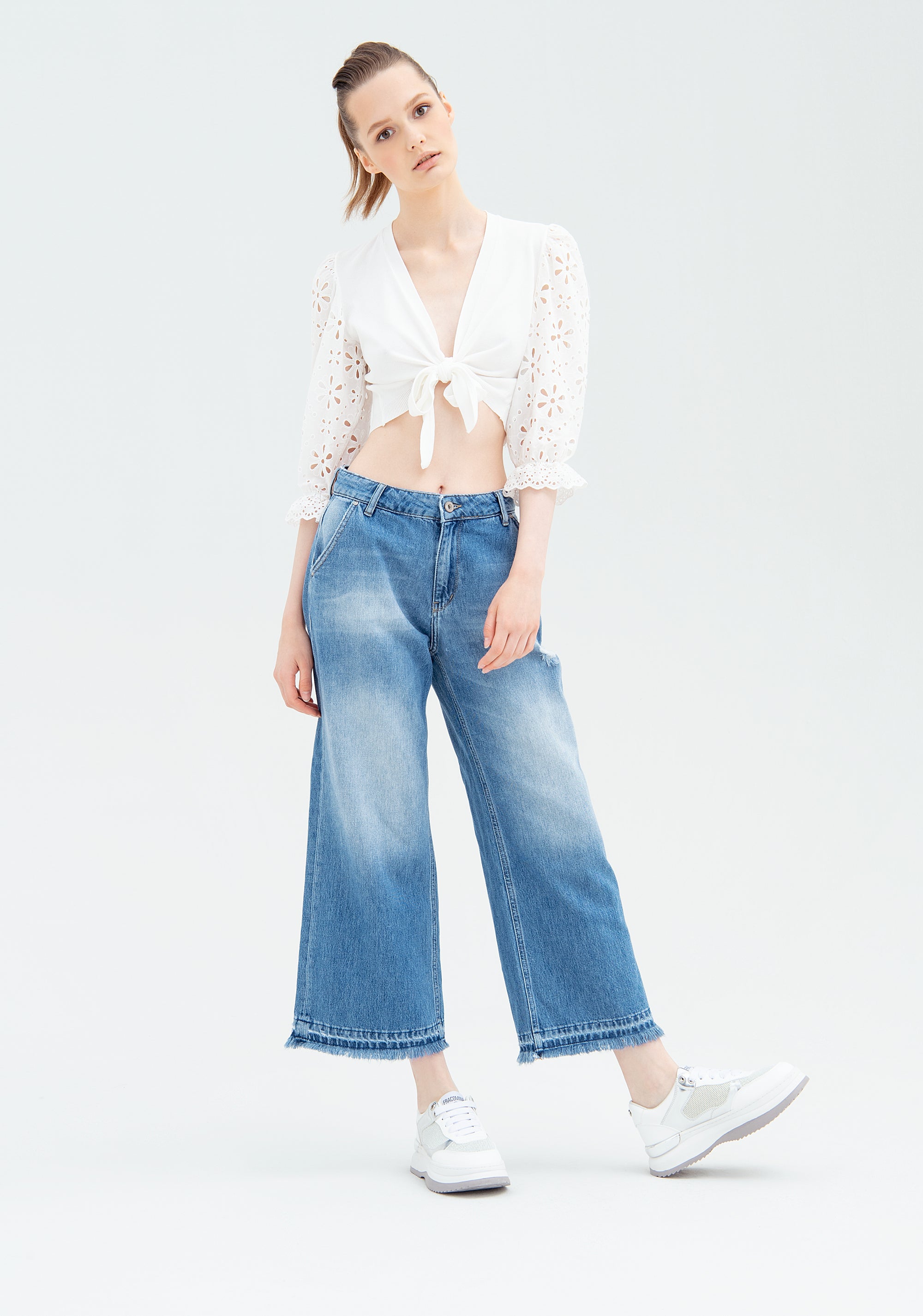 Jeans culotte cropped in denim con lavaggio medio