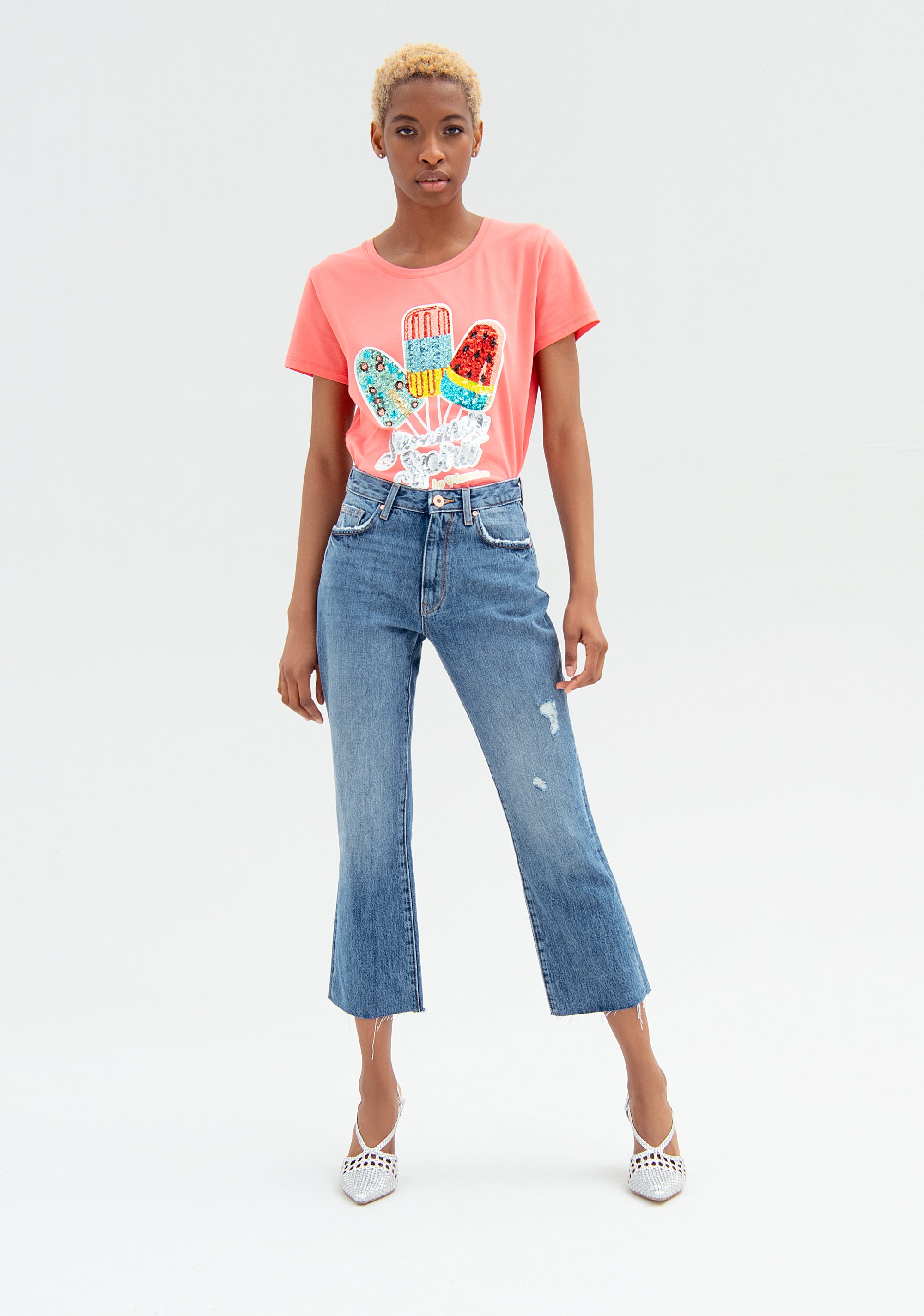 Jeans bootcut cropped in denim con lavaggio medio