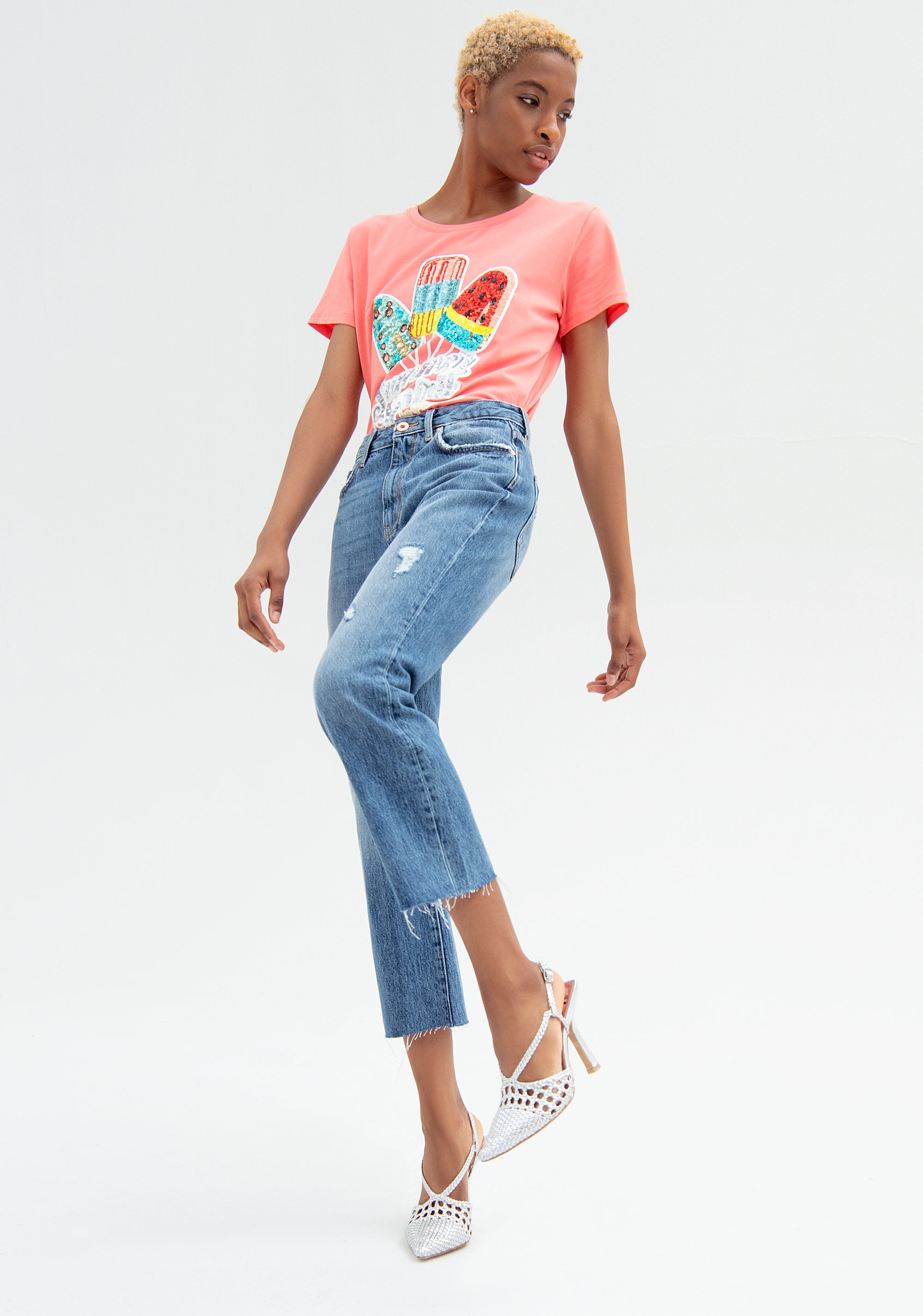 Jeans bootcut cropped in denim con lavaggio medio