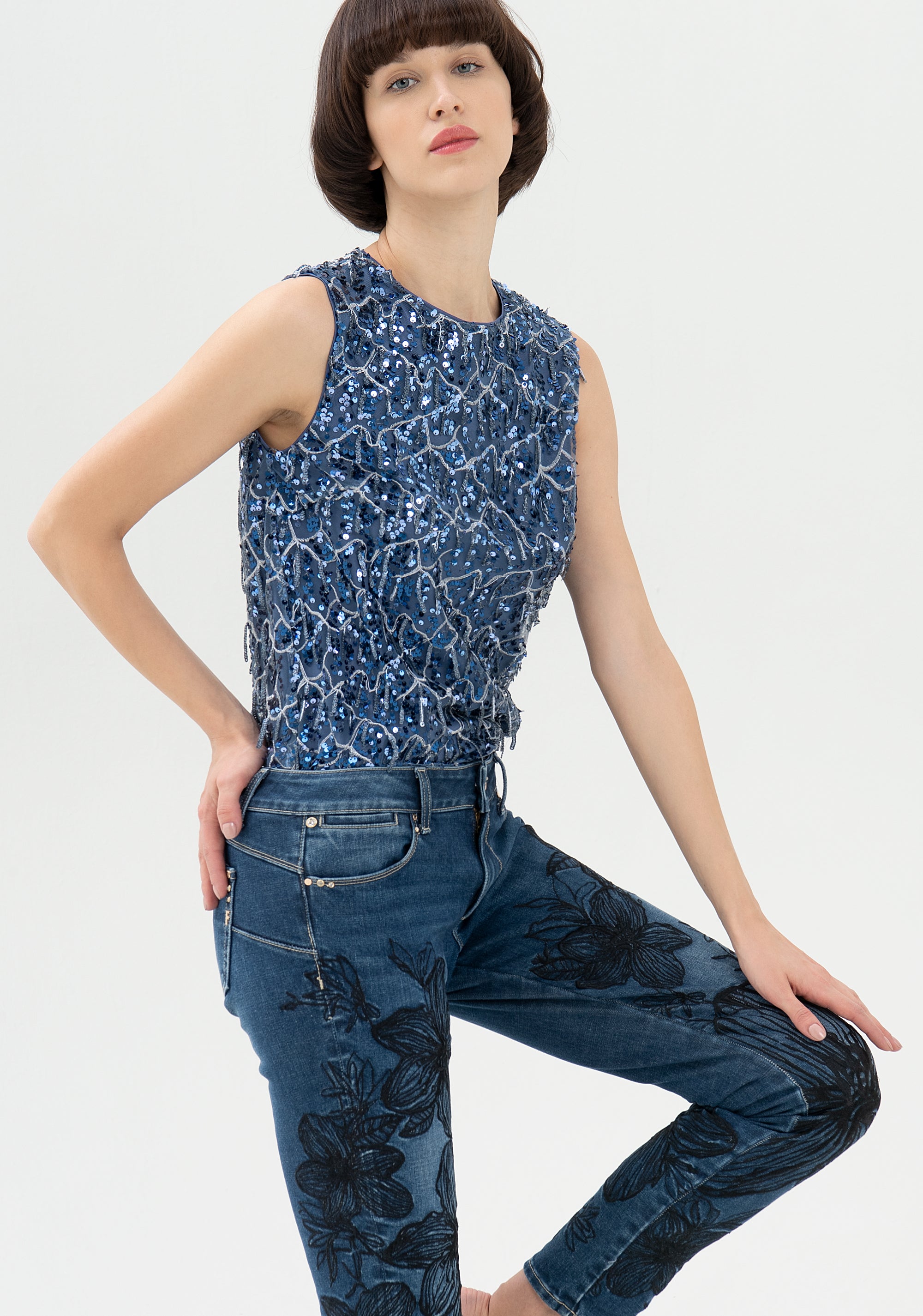 Jeans skinny effetto push up in denim con lavaggio medio