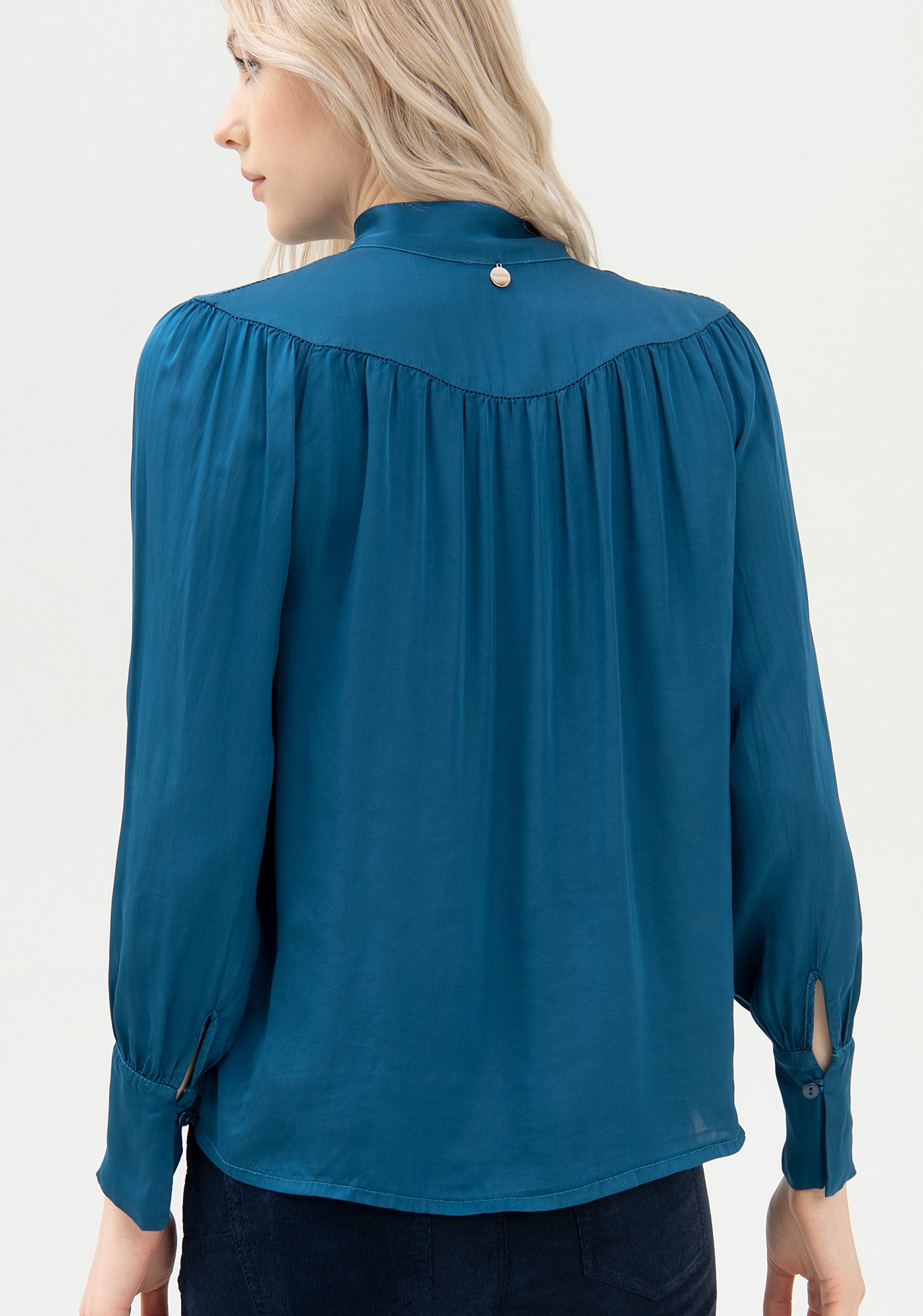 Blusa ampia in raso