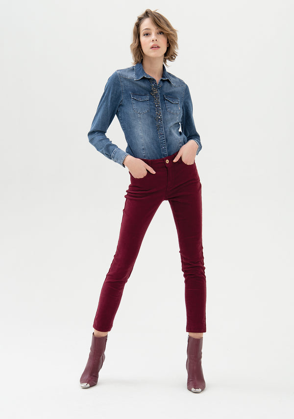 Pantalone skinny effetto push up in velluto mille righe